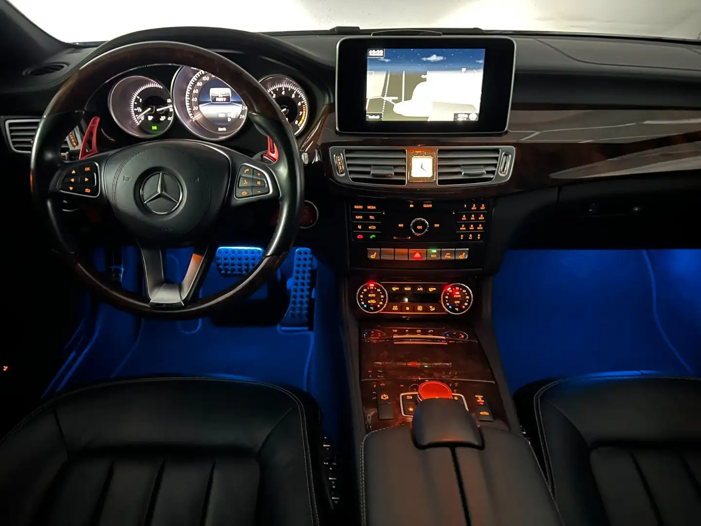 Mercedes-Benz CLS 500 AMG/H&K/eGSD/DESIGNO-LACK/DEUTSCHES FZG Rot - 2