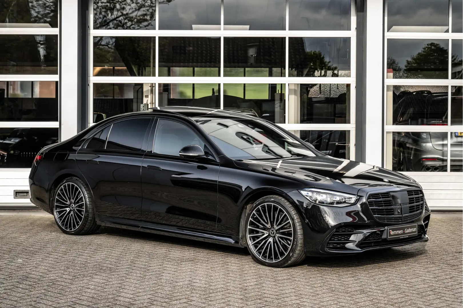 Mercedes-Benz S 400 400d AMG Line 4MATIC+ Noir - 1