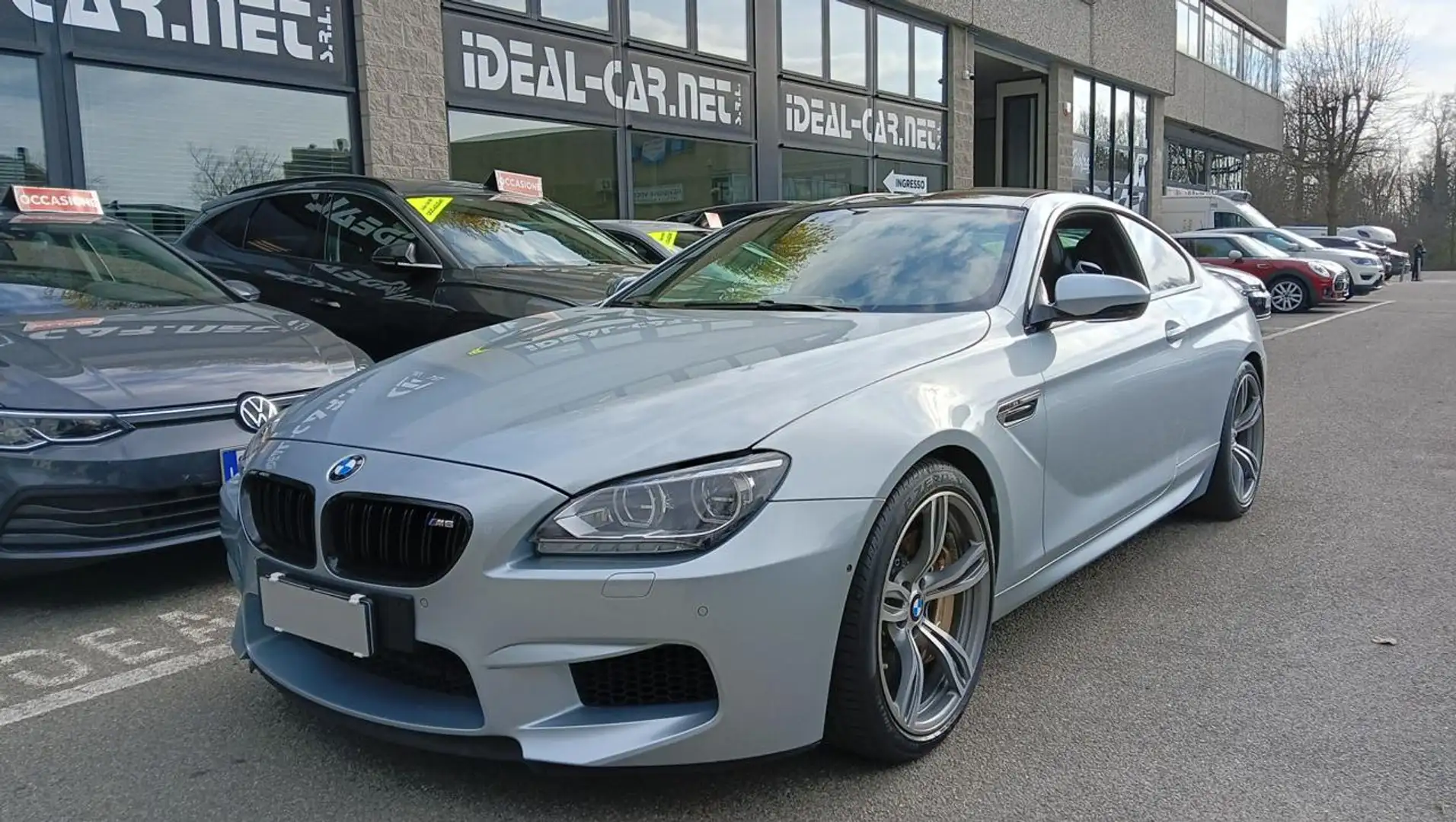 BMW M6 Coupé srebrna - 2
