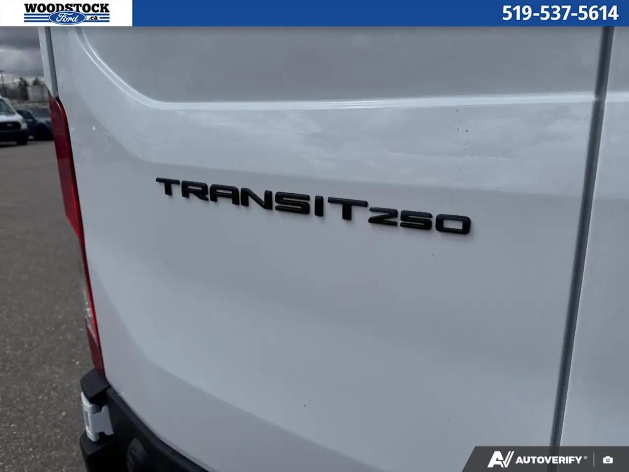 Ford Transit Cargo Van снимка Ford Transit Cargo Van