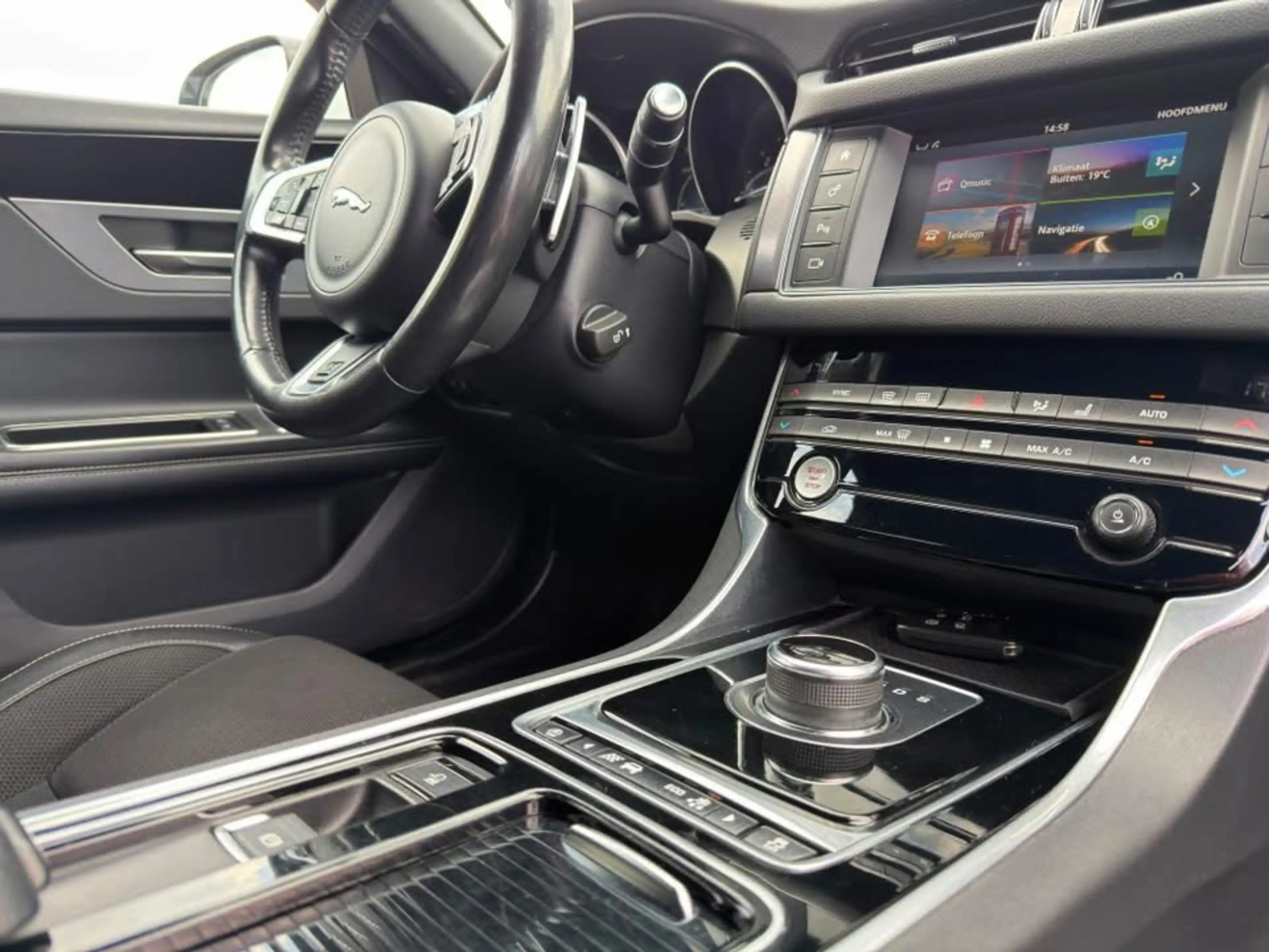 Jaguar XF XF Sportbrake 2.0 D Business Edition R-Sport GARANTIE – XENON – CAMERA – ZEER NETTE WAGEN — photo 13