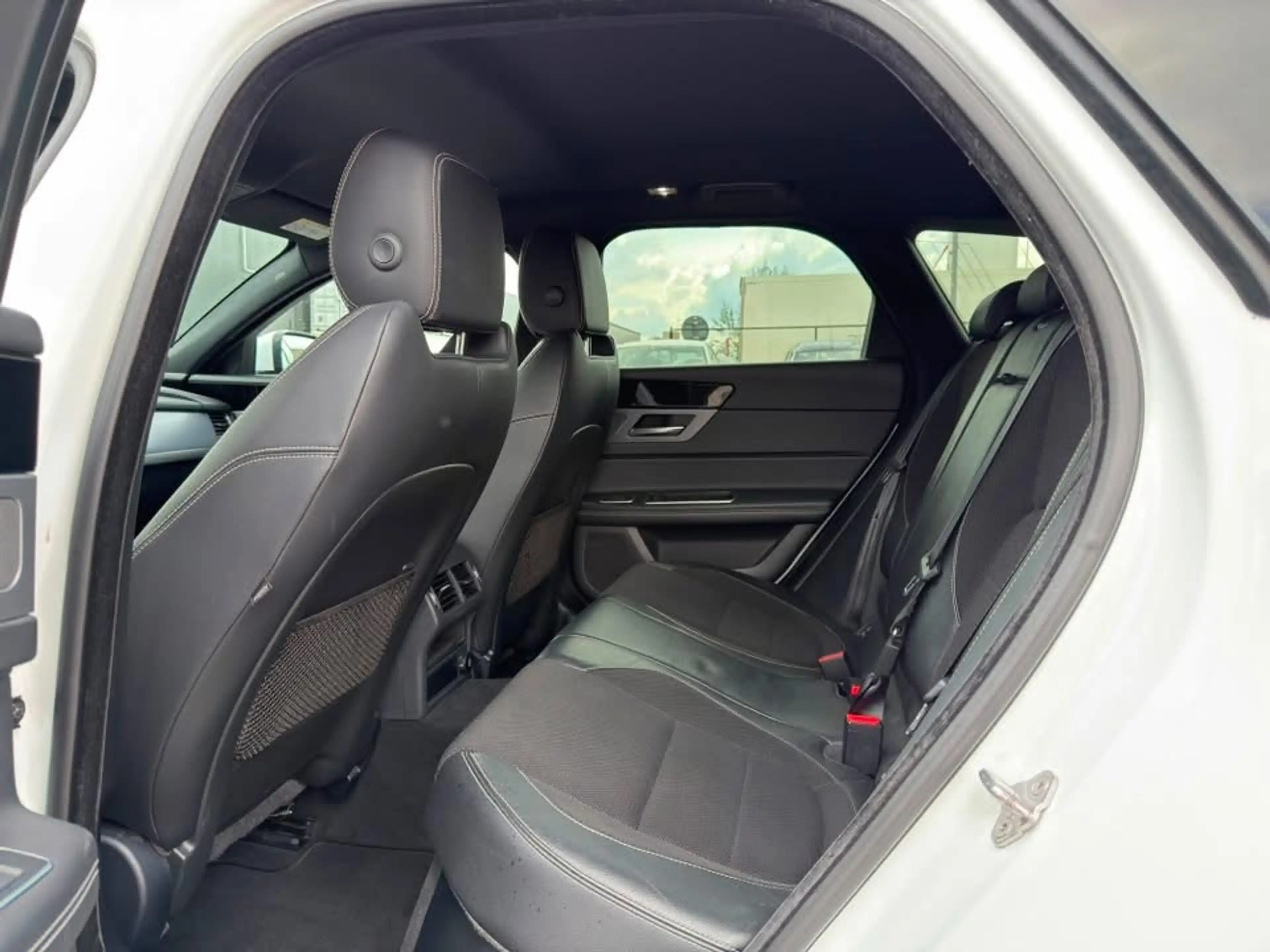 Jaguar XF XF Sportbrake 2.0 D Business Edition R-Sport GARANTIE – XENON – CAMERA – ZEER NETTE WAGEN — photo 5