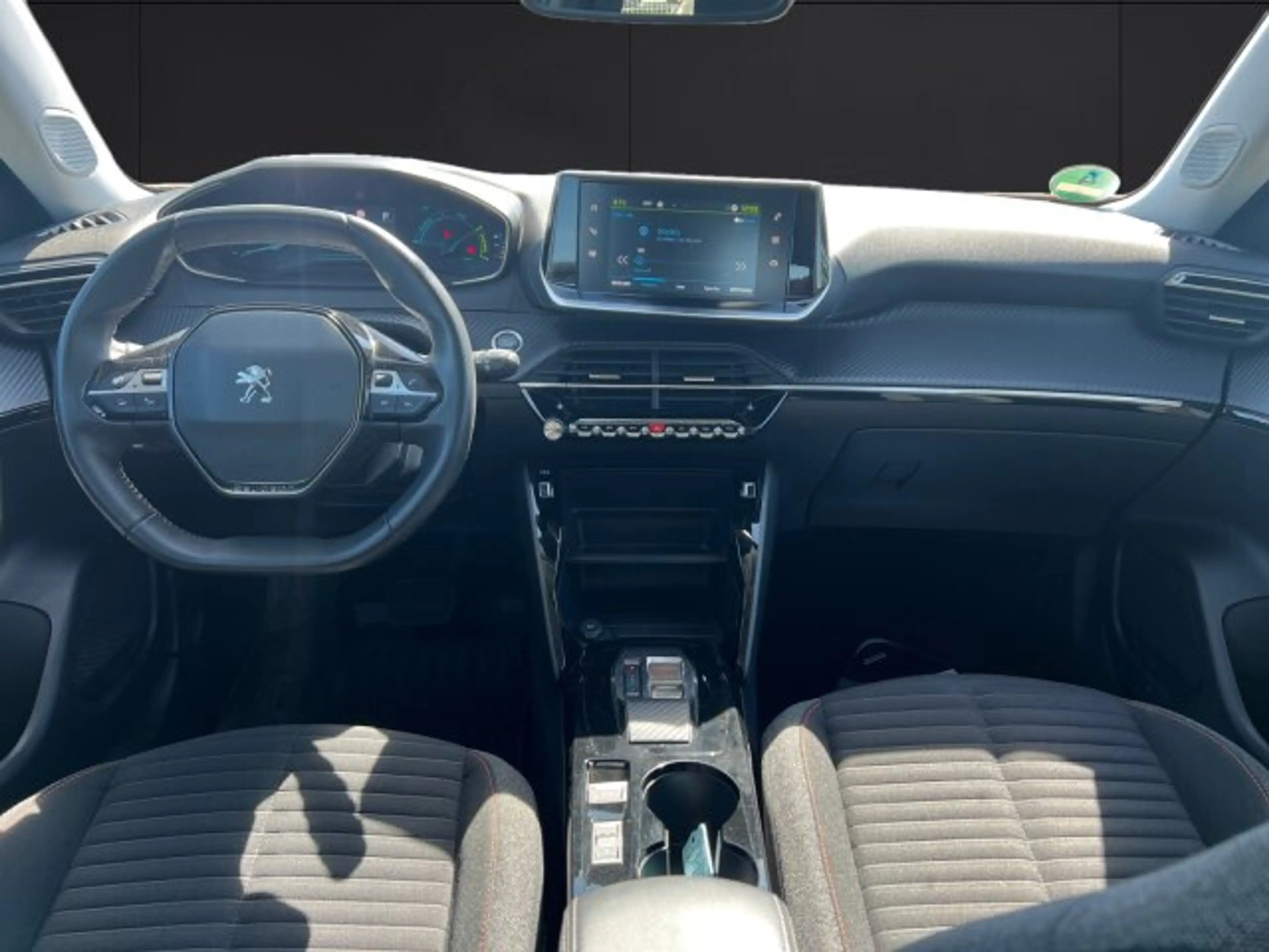Peugeot e-2008 e-2008 Active Pack 136 +180°Kamera+Sitzheizung+ — photo 12