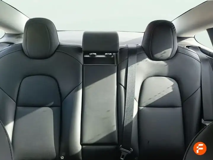 Tesla Model 3 2023, foto 27