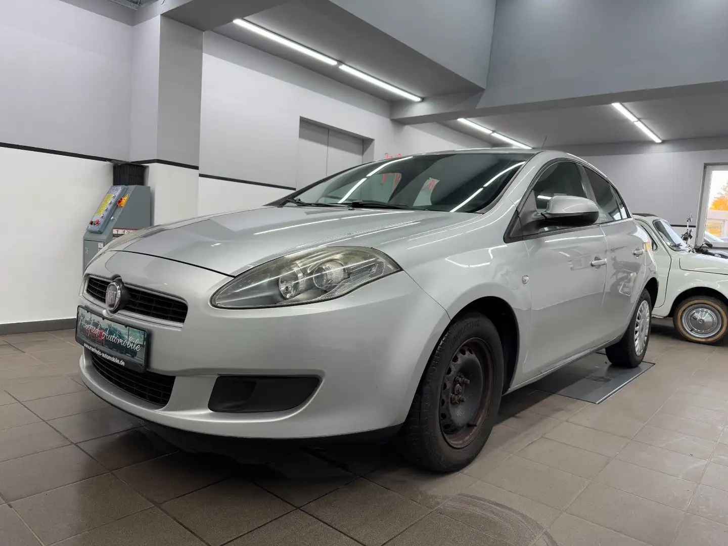 Fiat Bravo 1.4 16V Active/Klima/Tüv:11-2026/5-Trg/ Silber - 1