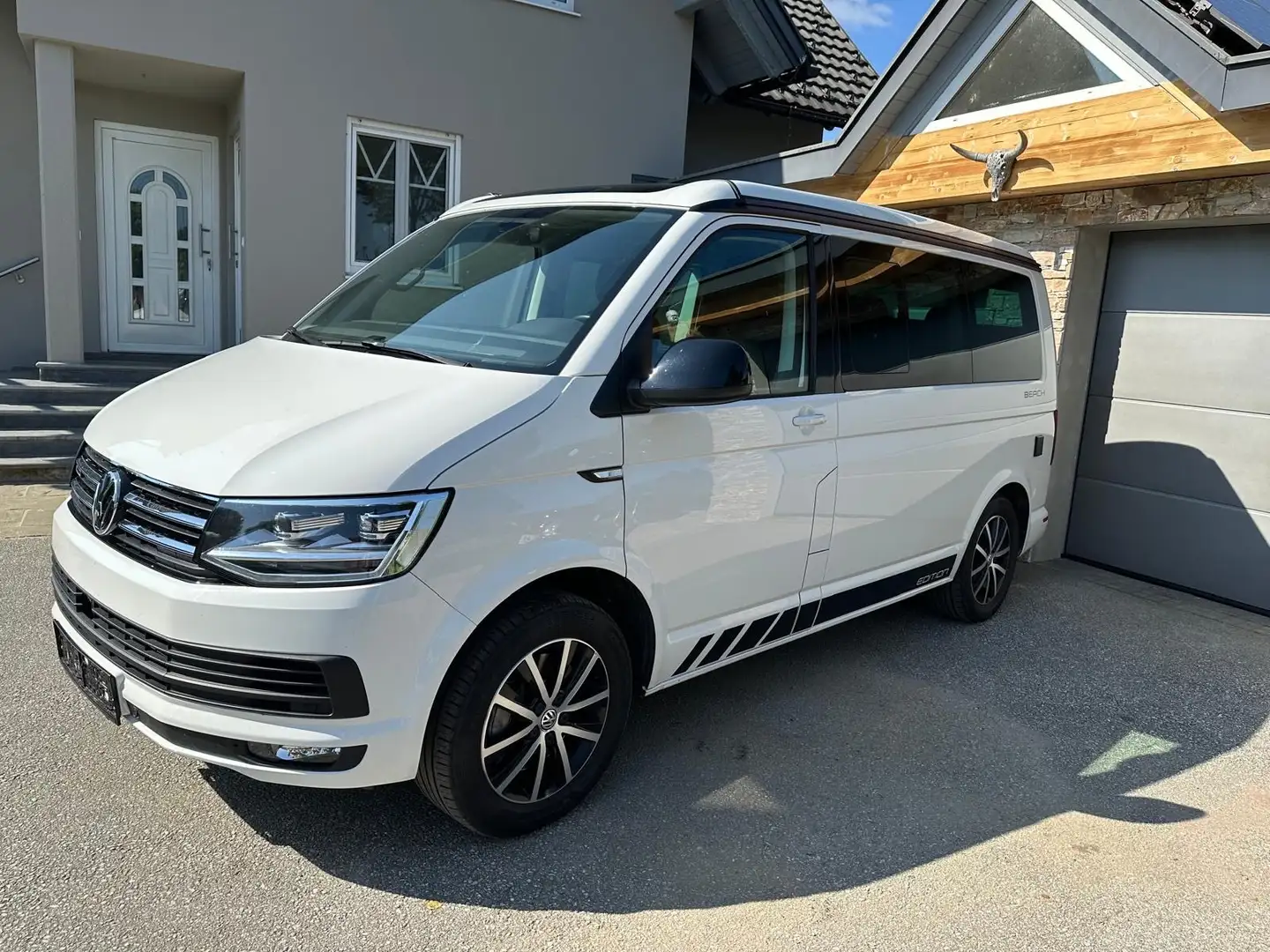 Volkswagen T6 California Beach Edition 2,0 TDI 4Motion BMT DSG Weiß - 2