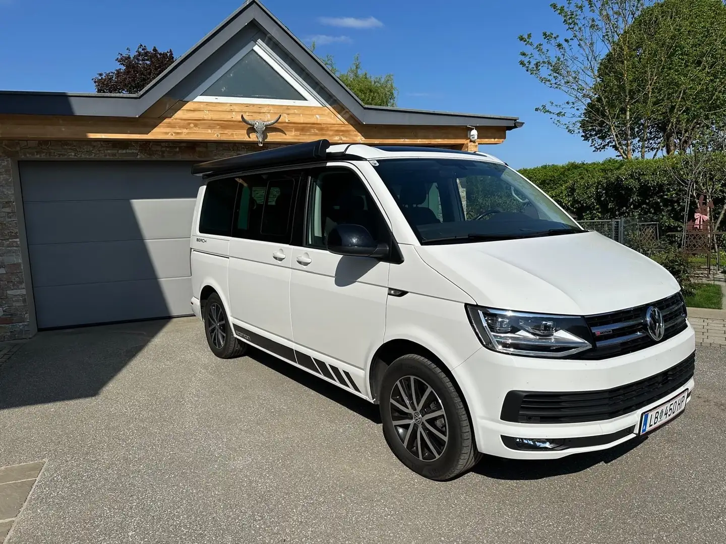 Volkswagen T6 California Beach Edition 2,0 TDI 4Motion BMT DSG Weiß - 1