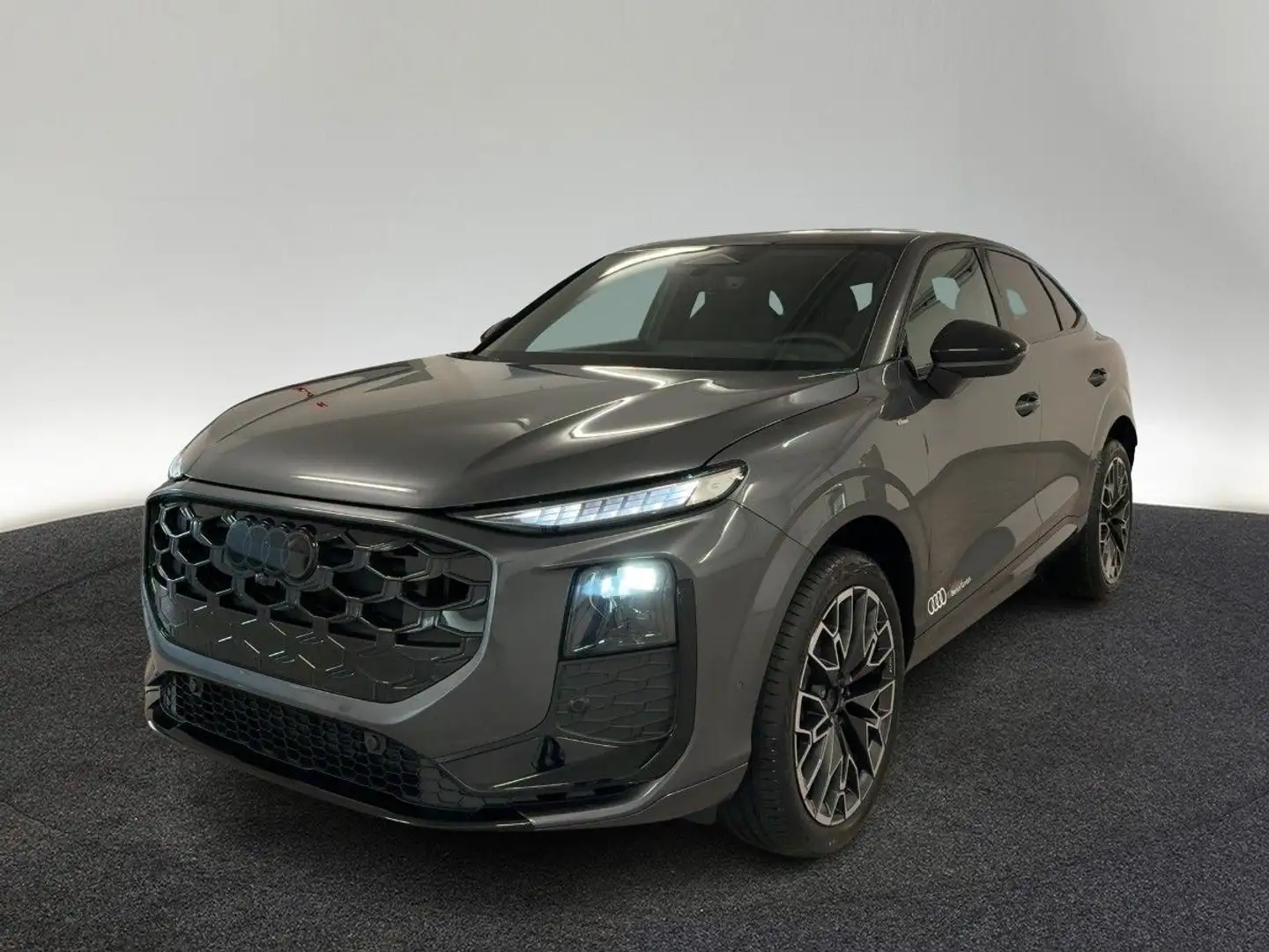 Audi Q3 TFSI quattro S tronic Gris - 2