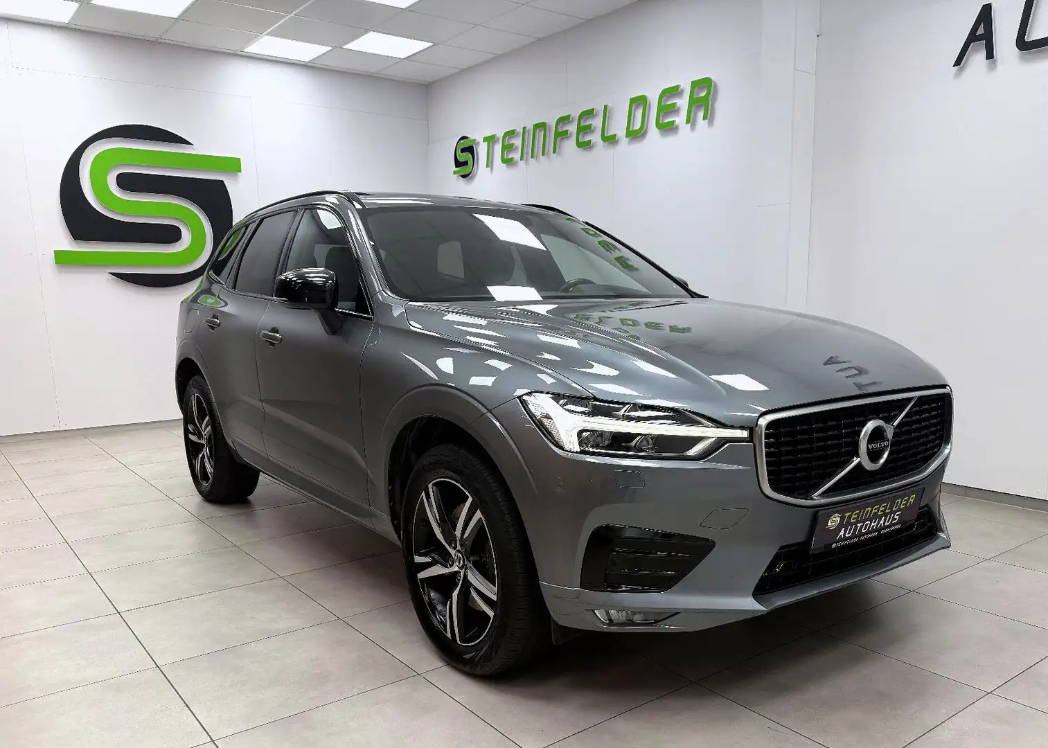 Volvo XC60 2.0 D4 R Design S-DACH / AHK / KAMERA Grau - 1