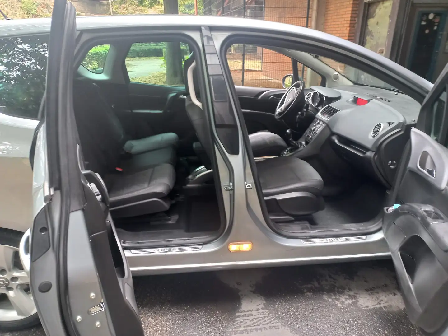 Opel Meriva 1.7 CDTi Cosmo DPF - 1
