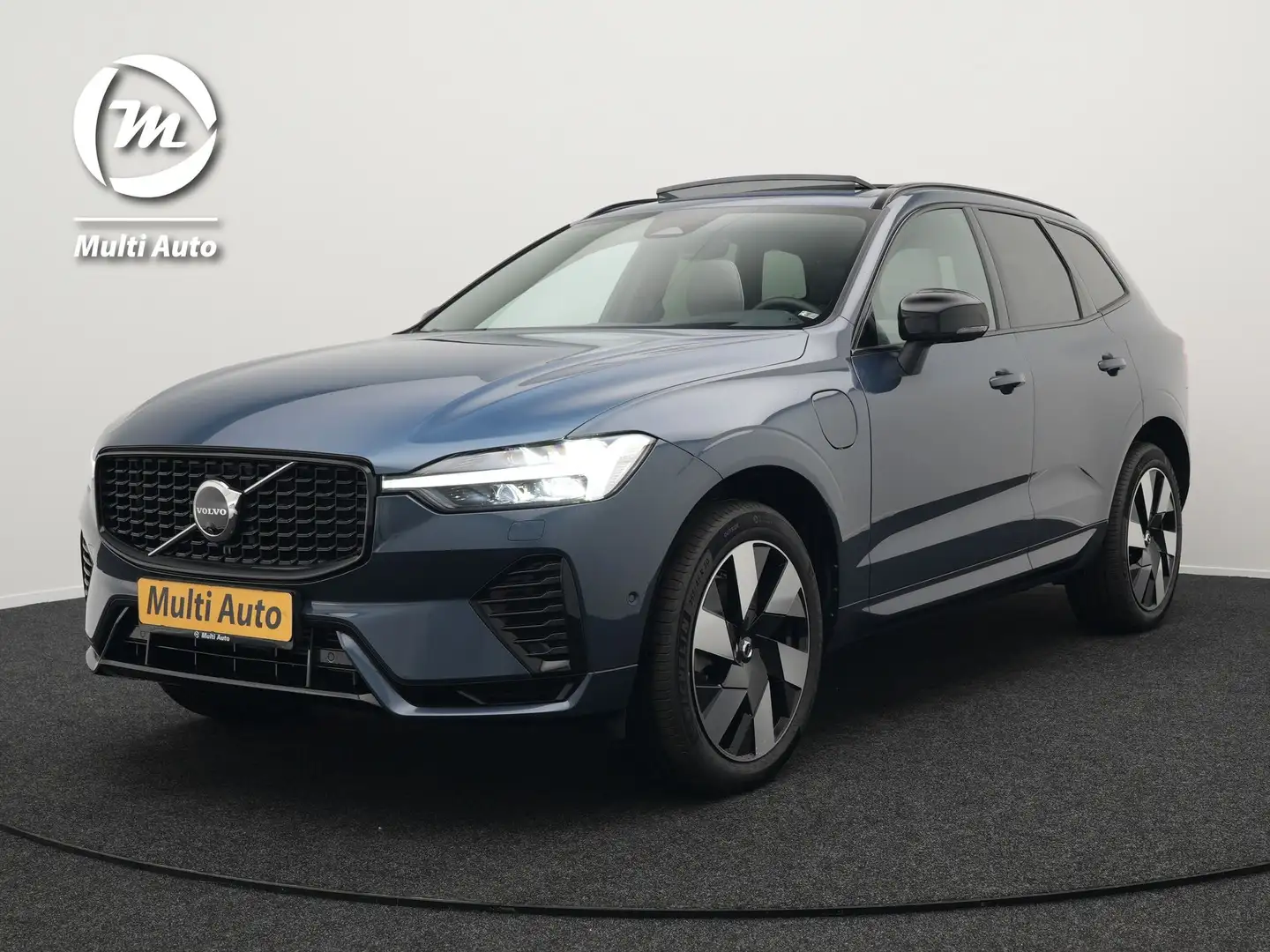 Volvo XC60 T8 Plug-in hybrid AWD LONG RANGE Ultimate Dark PHE Blauw - 1