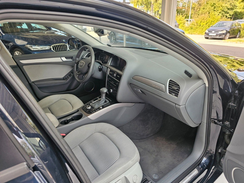 Audi A4 Avant quattro Panoroma Standheizung — photo 17
