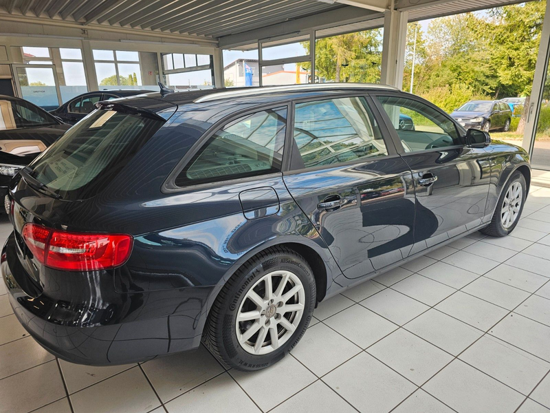 Audi A4 Avant quattro Panoroma Standheizung — photo 7