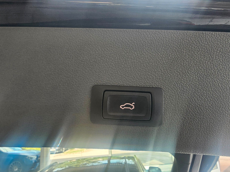 Audi A4 Avant quattro Panoroma Standheizung — photo 11