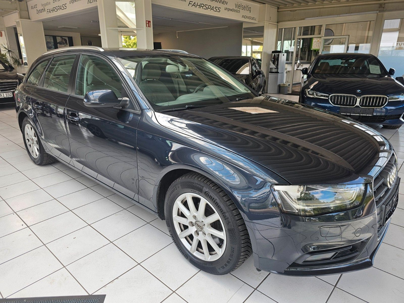 Audi A4 Avant quattro Panoroma Standheizung
