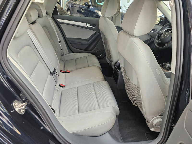 Audi A4 Avant quattro Panoroma Standheizung — photo 16