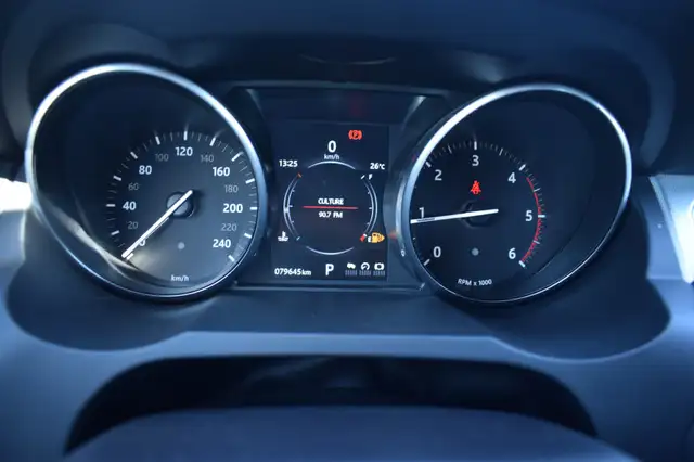 Land Rover Range Rover Evoque view 8