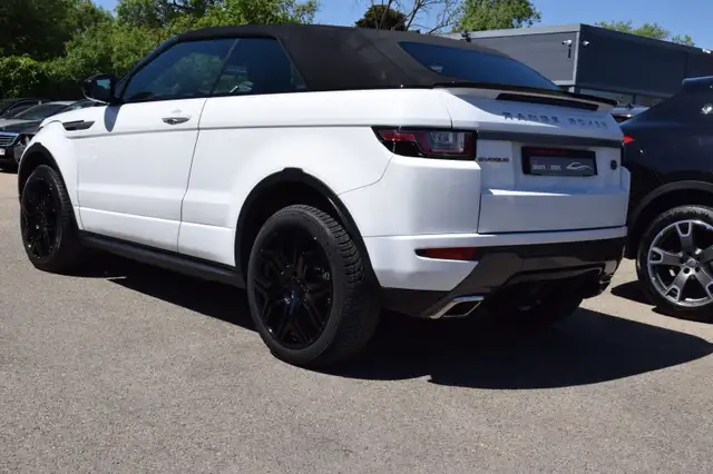 Land Rover Range Rover Evoque view 3