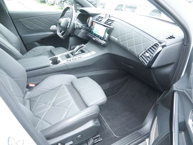DS Automobiles DS 7 Crossback E-Tense Rivoli 4x4 LED PANO