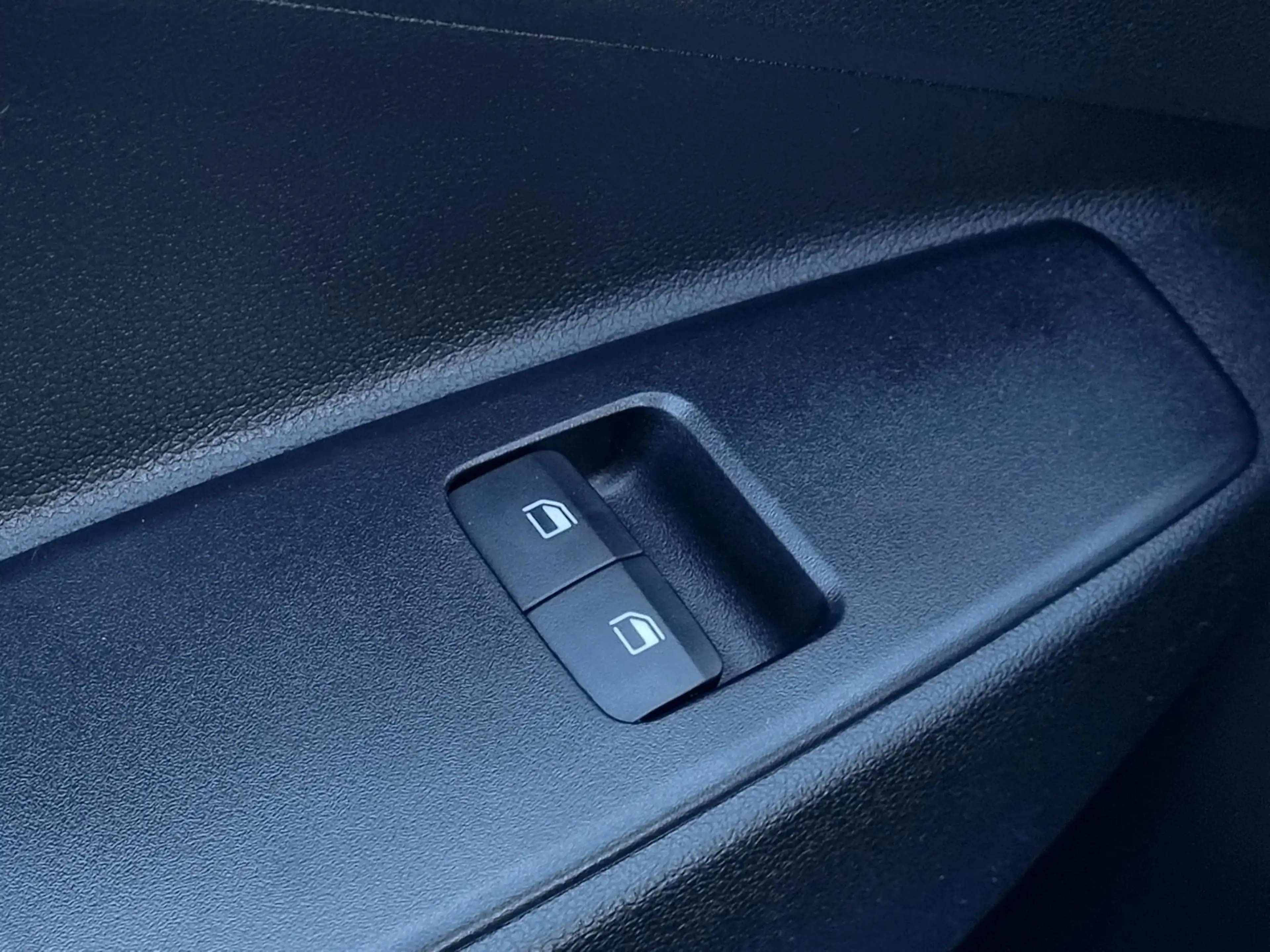 Hyundai i10 1.0 Comfort / Navigatie / Achteruitrijcamera / Par — photo 7