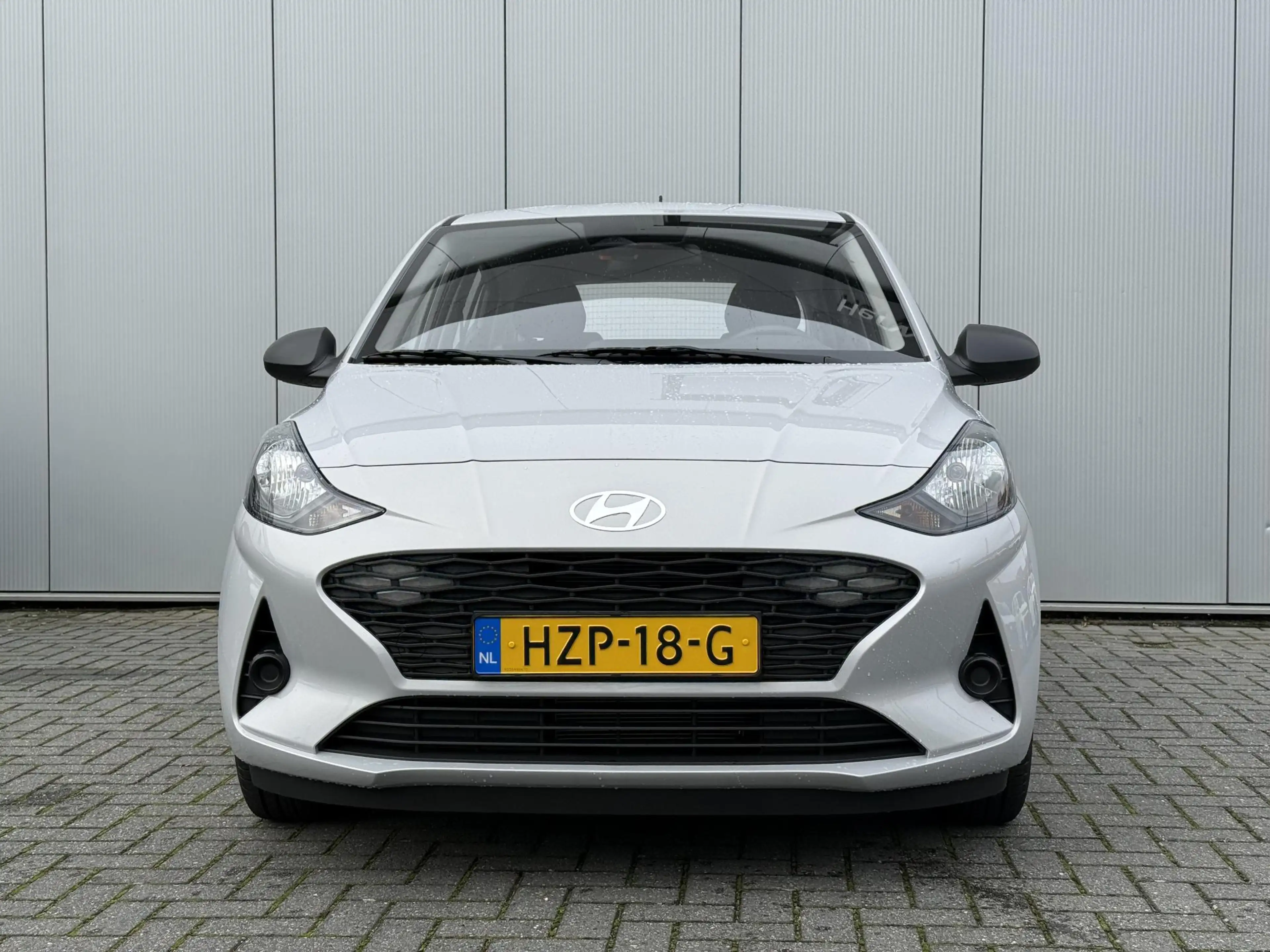 Hyundai i10 1.0 Comfort / Navigatie / Achteruitrijcamera / Par — photo 4