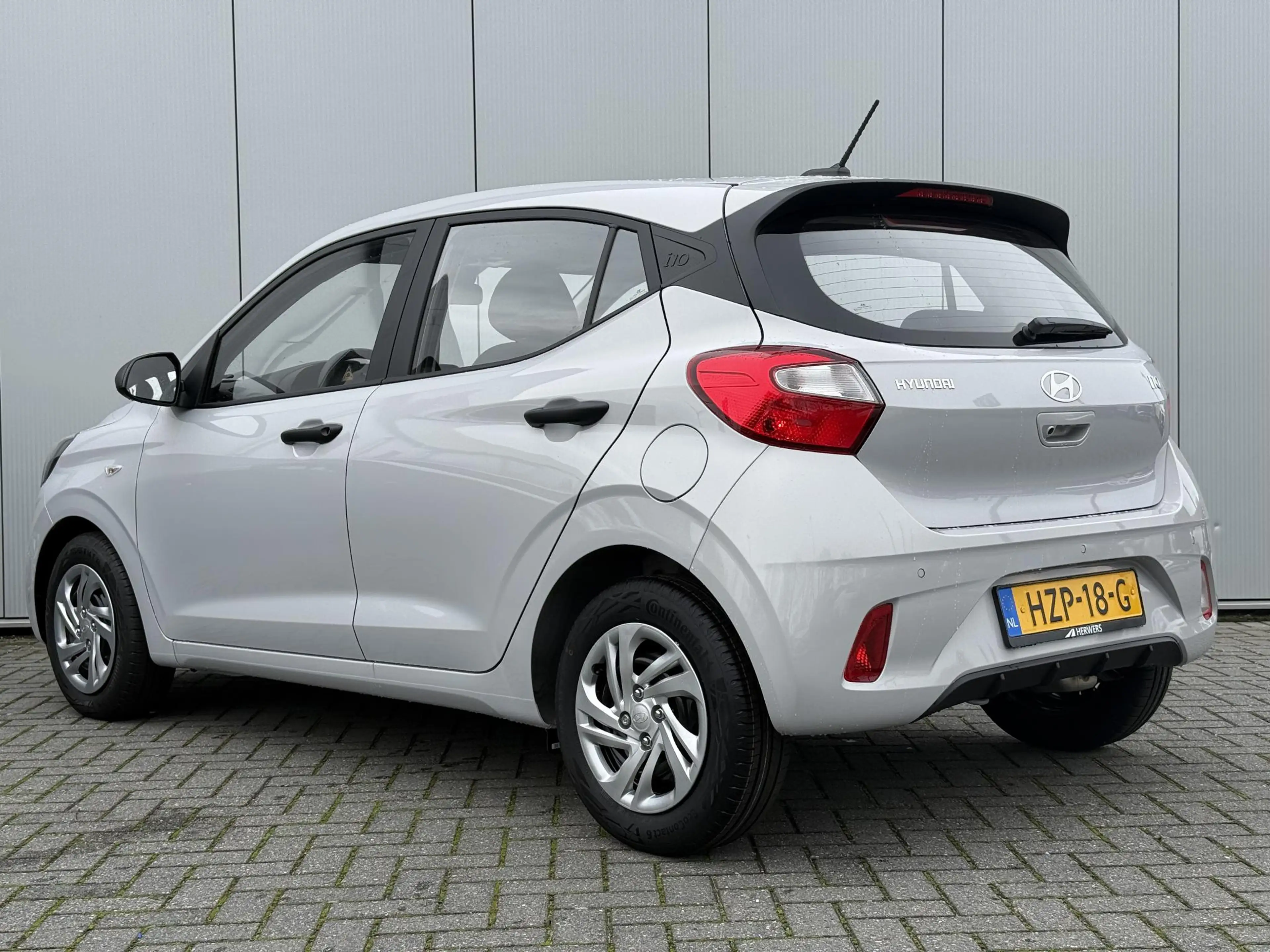 Hyundai i10 1.0 Comfort / Navigatie / Achteruitrijcamera / Par — photo 10