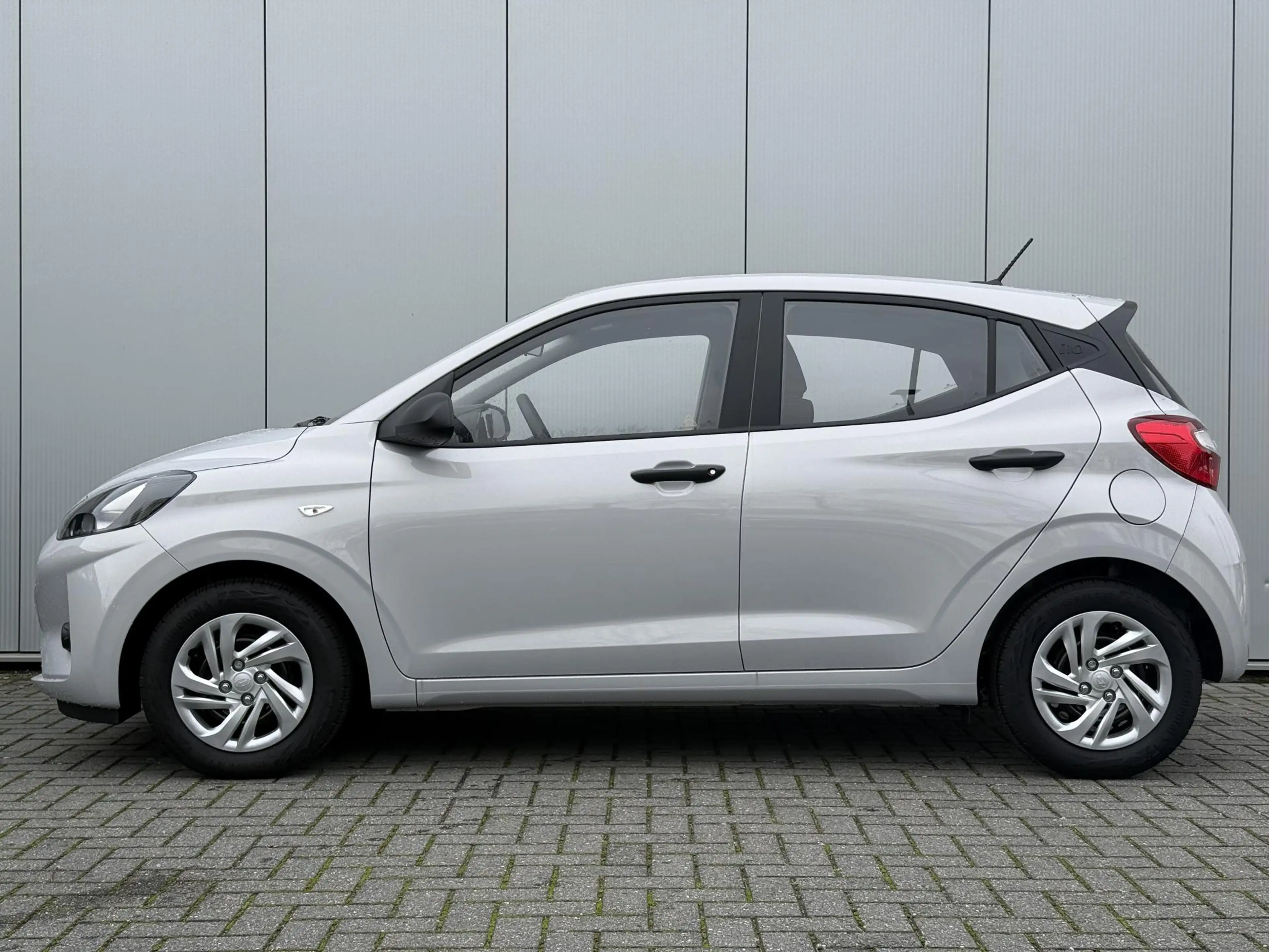 Hyundai i10 1.0 Comfort / Navigatie / Achteruitrijcamera / Par — photo 6