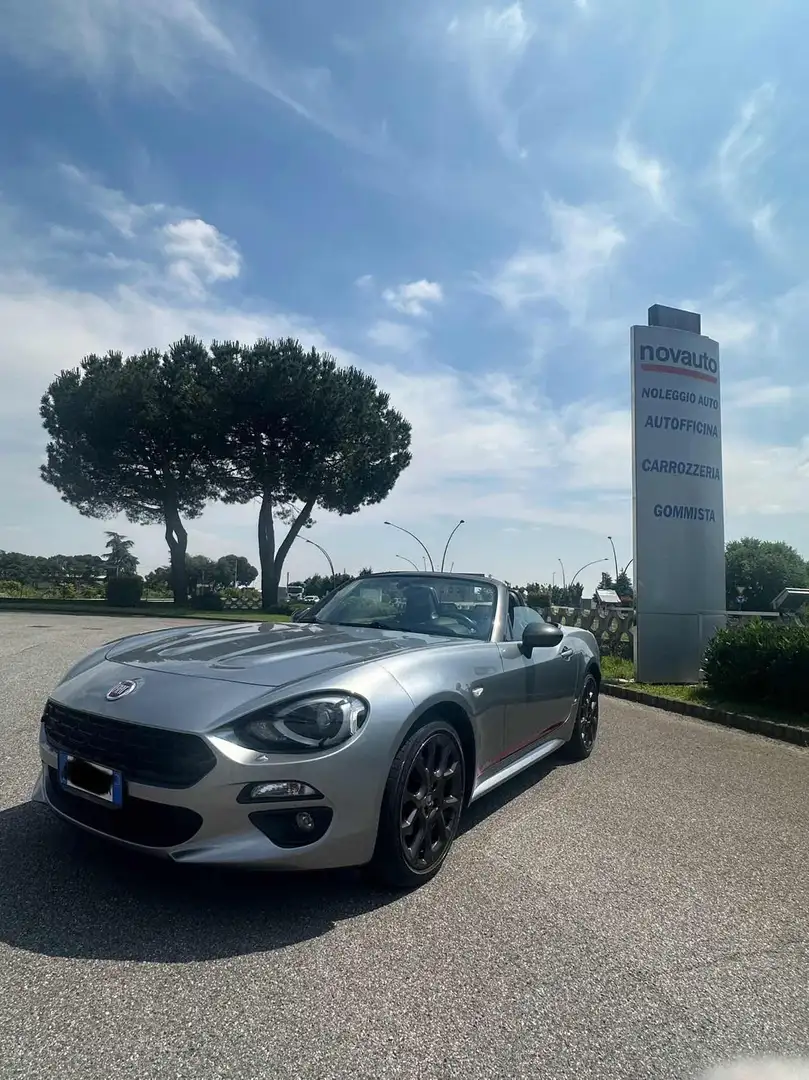 Fiat 124 Spider 1.4 MultiAir Sport Designer Gris - 1