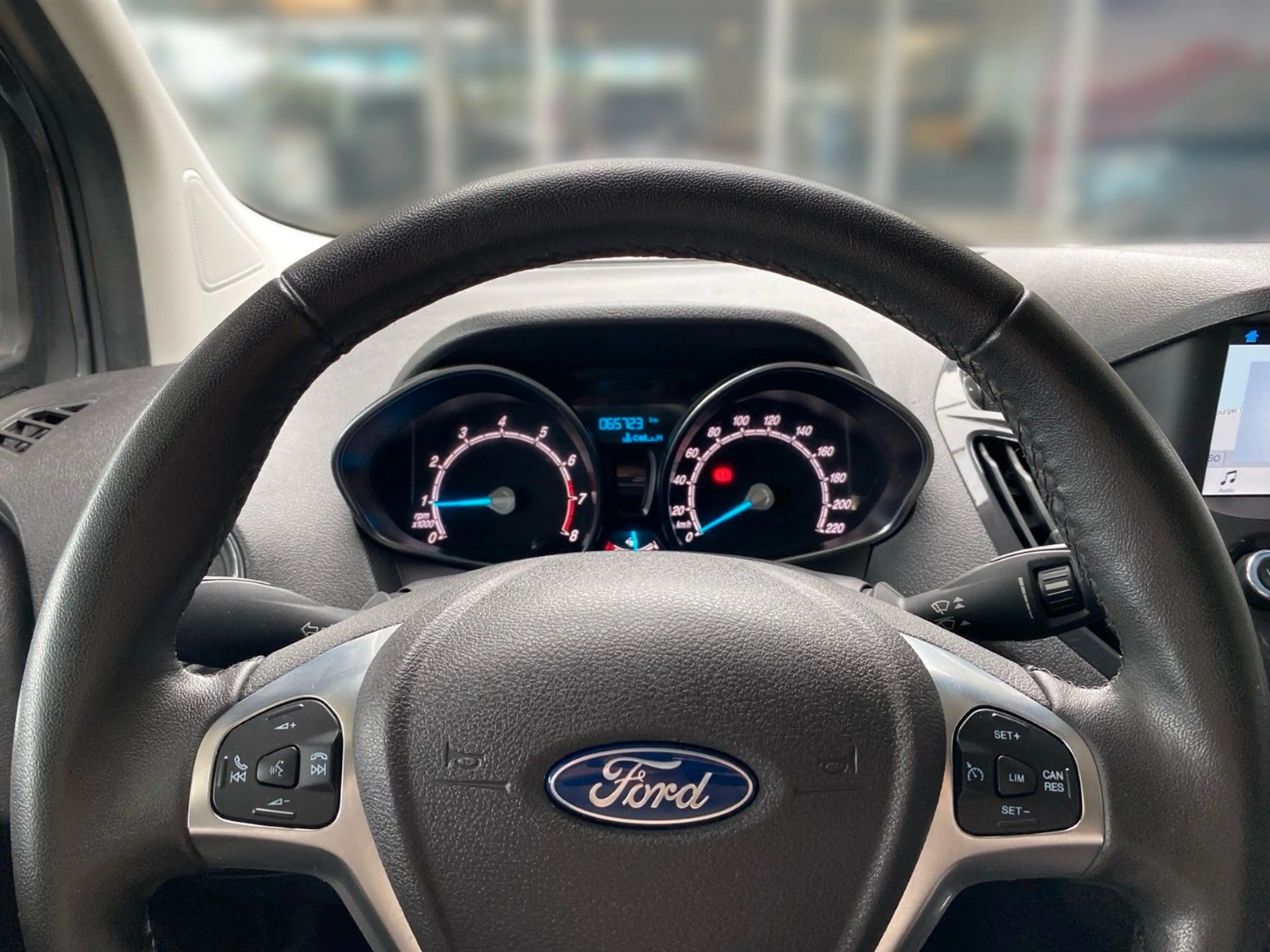 Ford Tourneo Courier Titanium, Kamera, GJR — photo 8