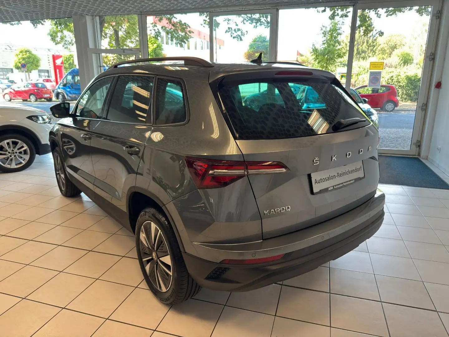 Skoda Karoq 1.5 TSI DSG Tour*ACC*LED*Navi*Kamera*SHZ* Grau - 2