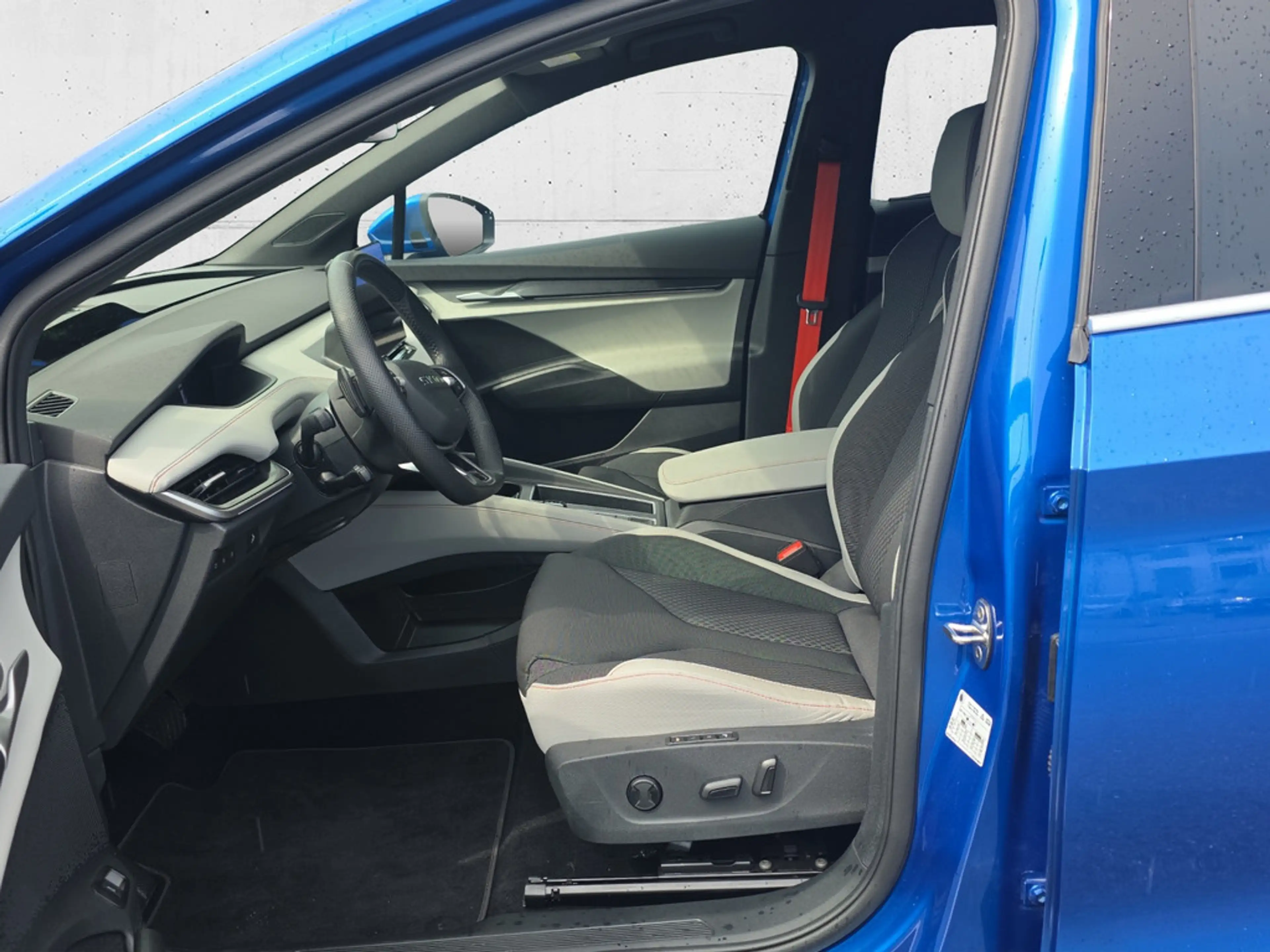 Skoda Elroq 85 Lodge SHZ ACC HUD LED NAVI AHK 360° — photo 10