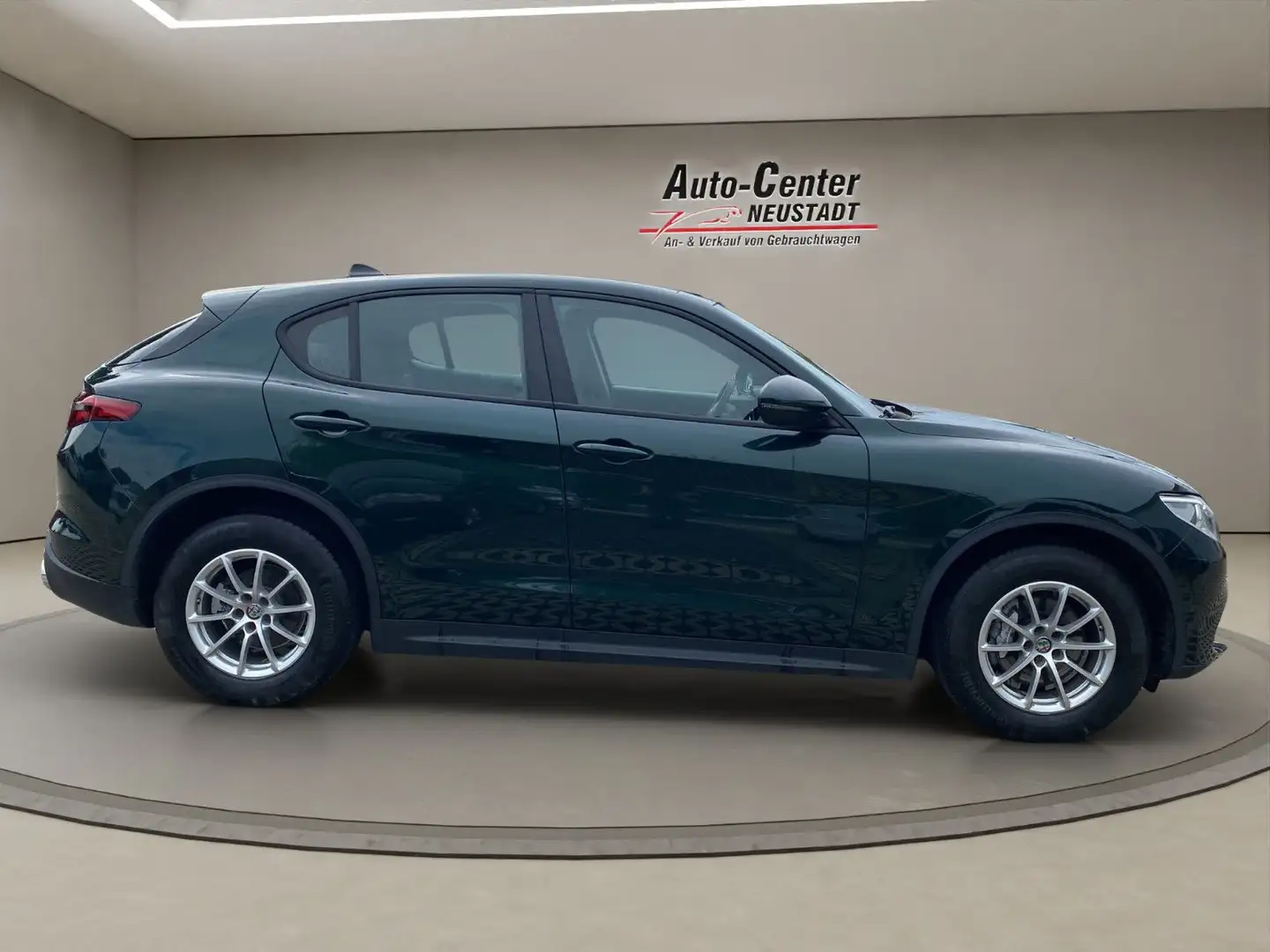 Alfa Romeo Stelvio Business Q4 NAVI/KEYLESS/XENON/ACC Grün - 2