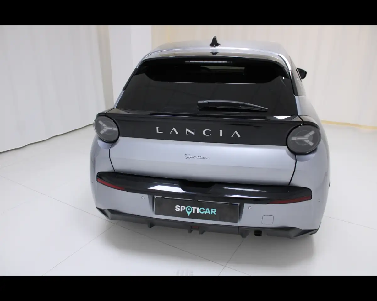 Lancia Ypsilon 2025