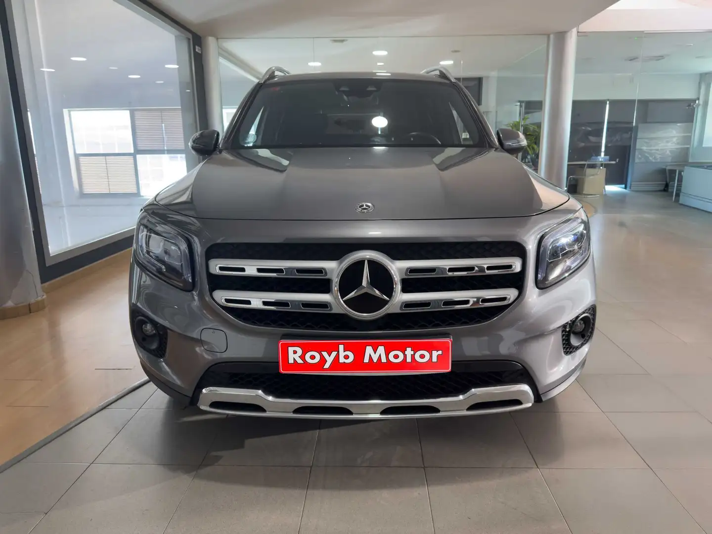 Mercedes-Benz GLB 200 200d 4Matic 8G-DCT Grau - 2