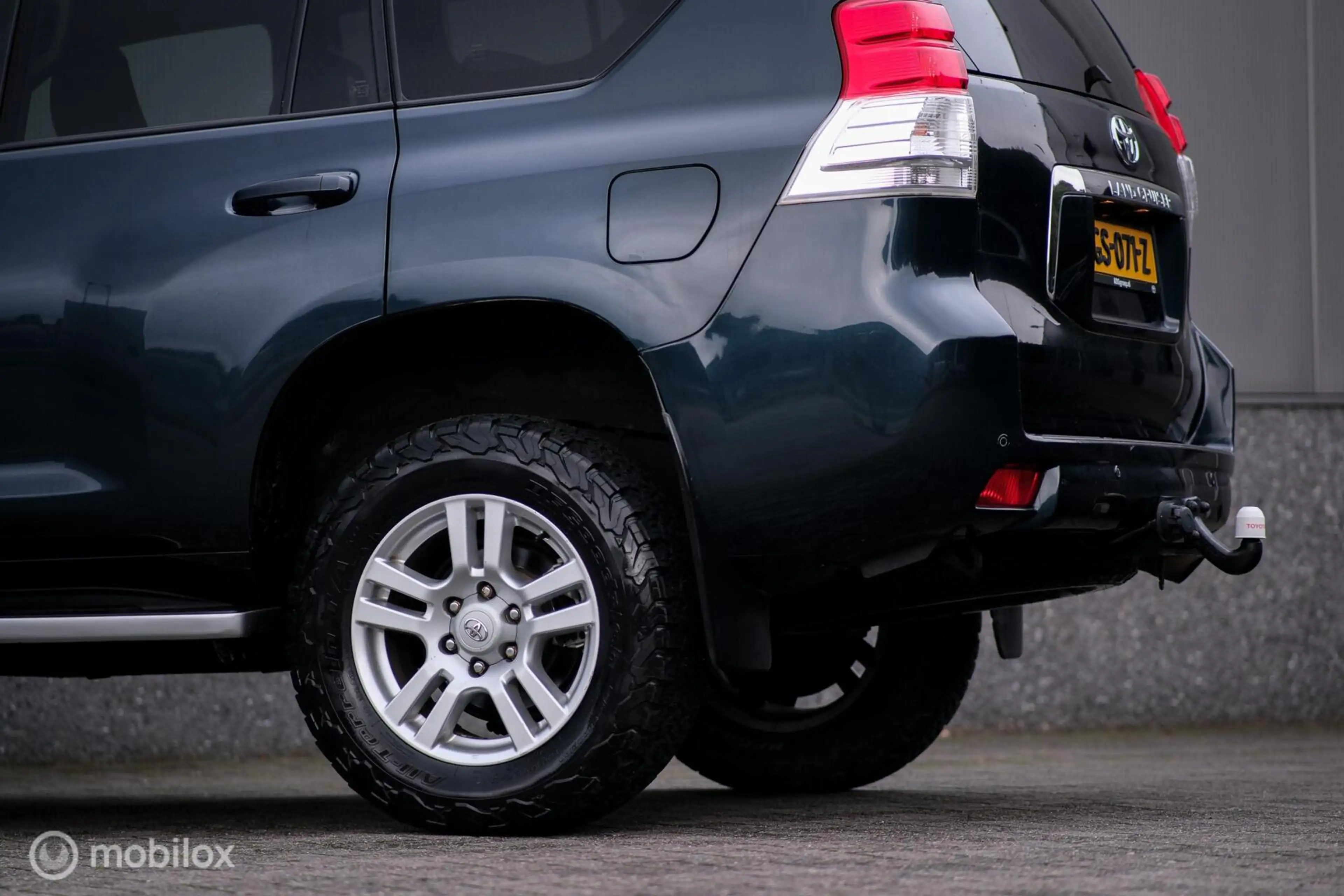 Toyota Land Cruiser LandCruiser 3.0 D-4D-F LX | 5 persoons | Dealer on — photo 30