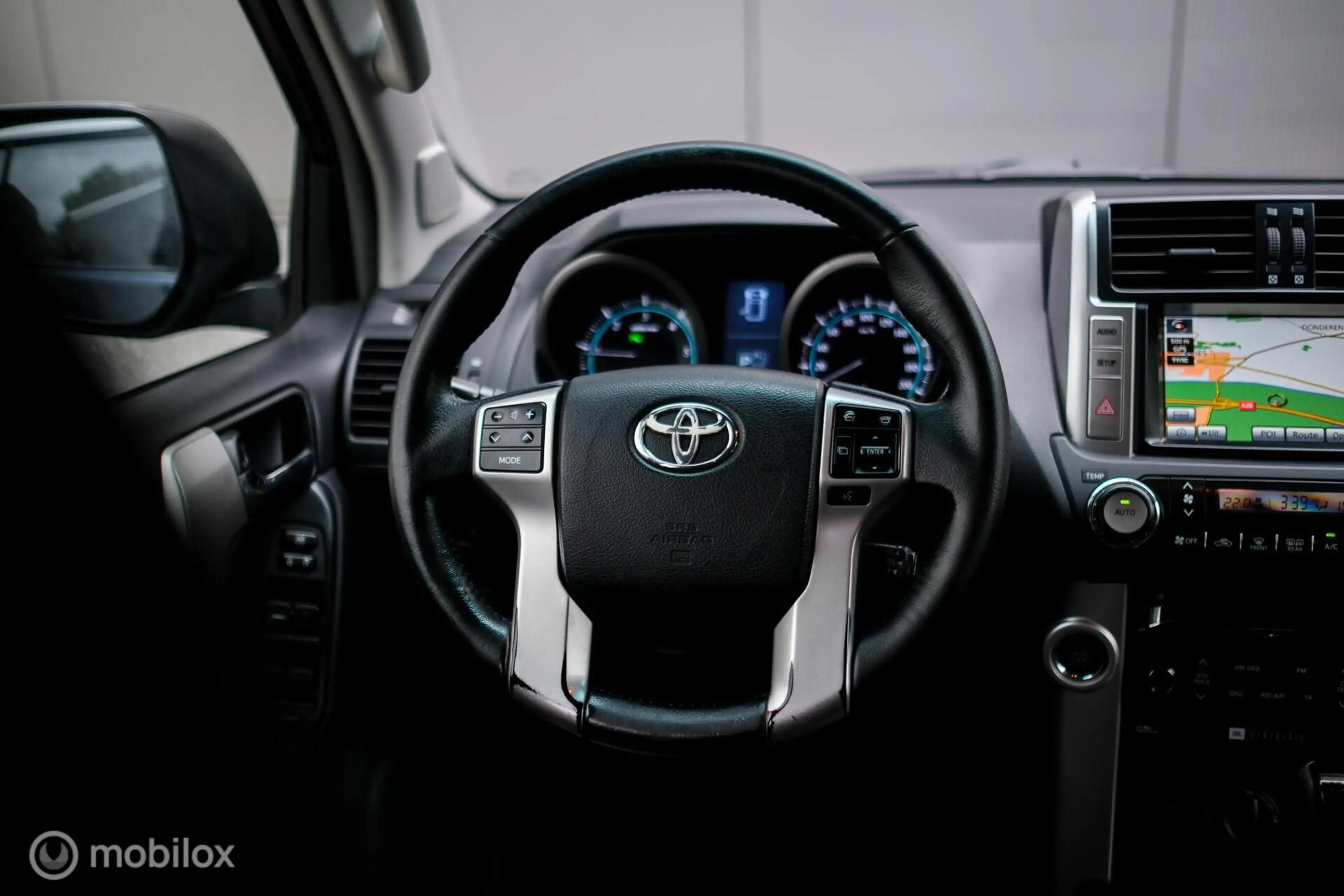 Toyota Land Cruiser LandCruiser 3.0 D-4D-F LX | 5 persoons | Dealer on — photo 14