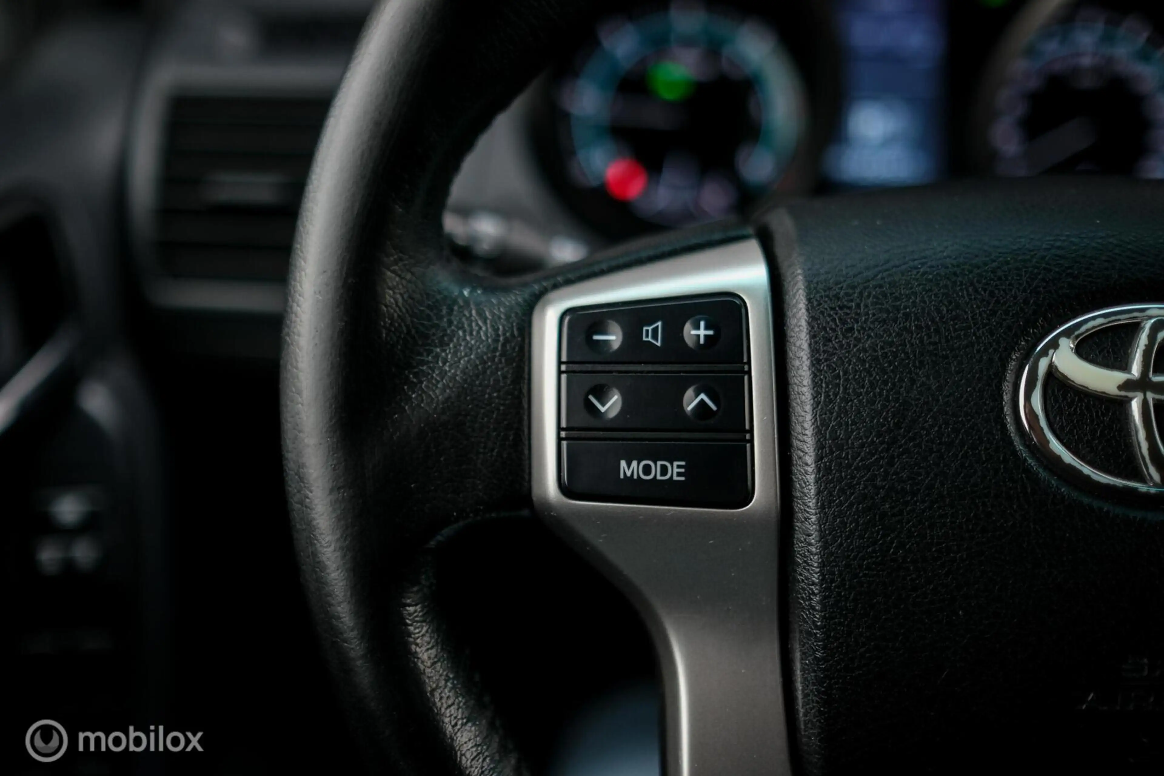 Toyota Land Cruiser LandCruiser 3.0 D-4D-F LX | 5 persoons | Dealer on — photo 27