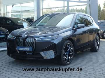 xDrive50 Sportpak.AHK°LASER°PANO°22-Sitzbel.