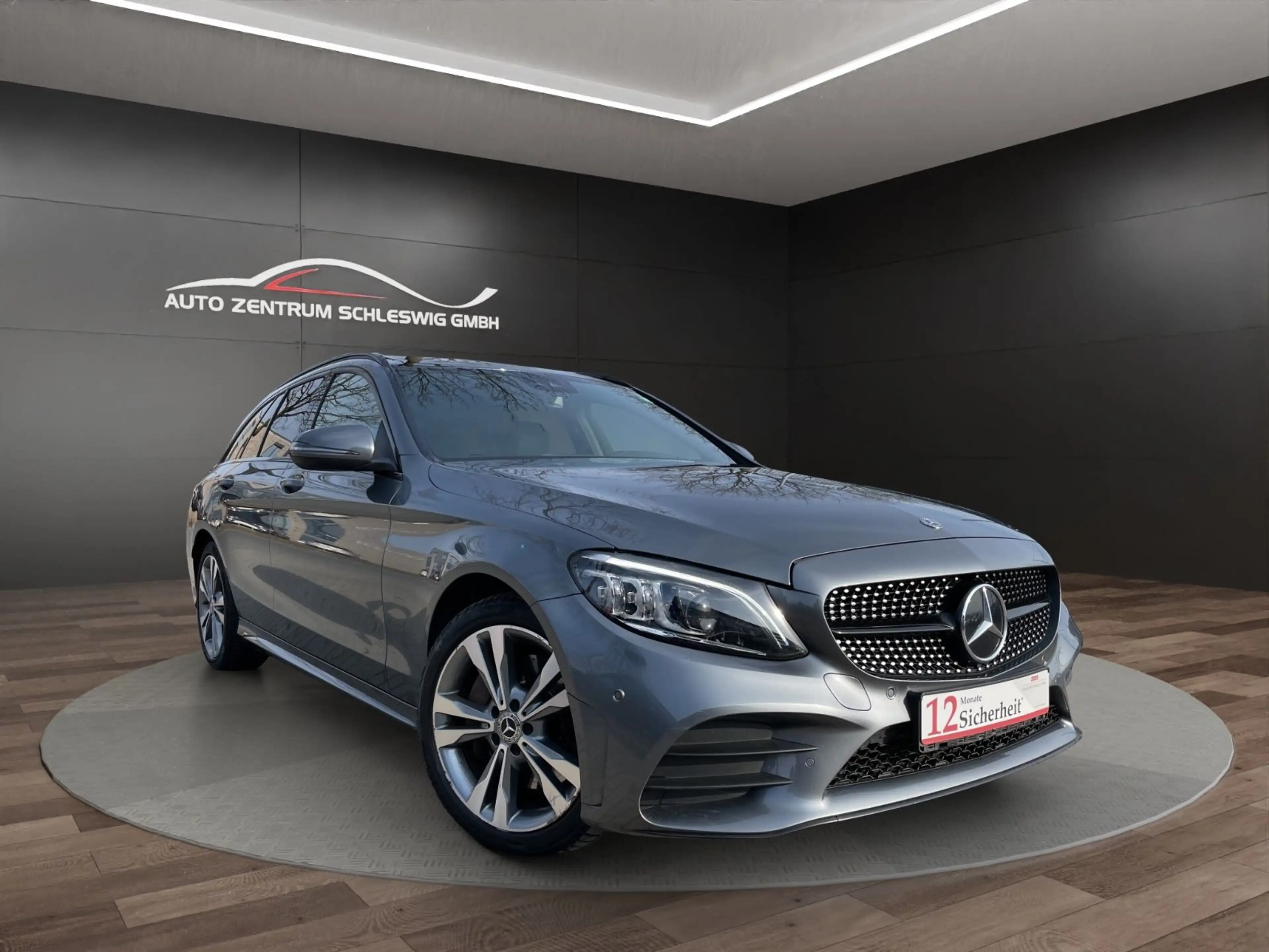 Mercedes-Benz C 300 d 4Matic AMG Pano Burmester Widescreen LED — photo 3