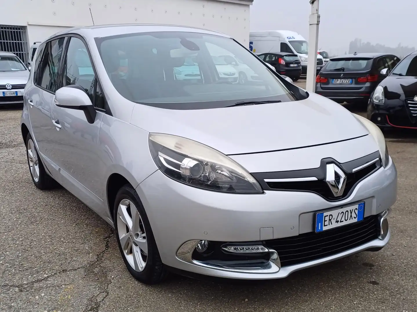 Renault Scenic Gris - 1