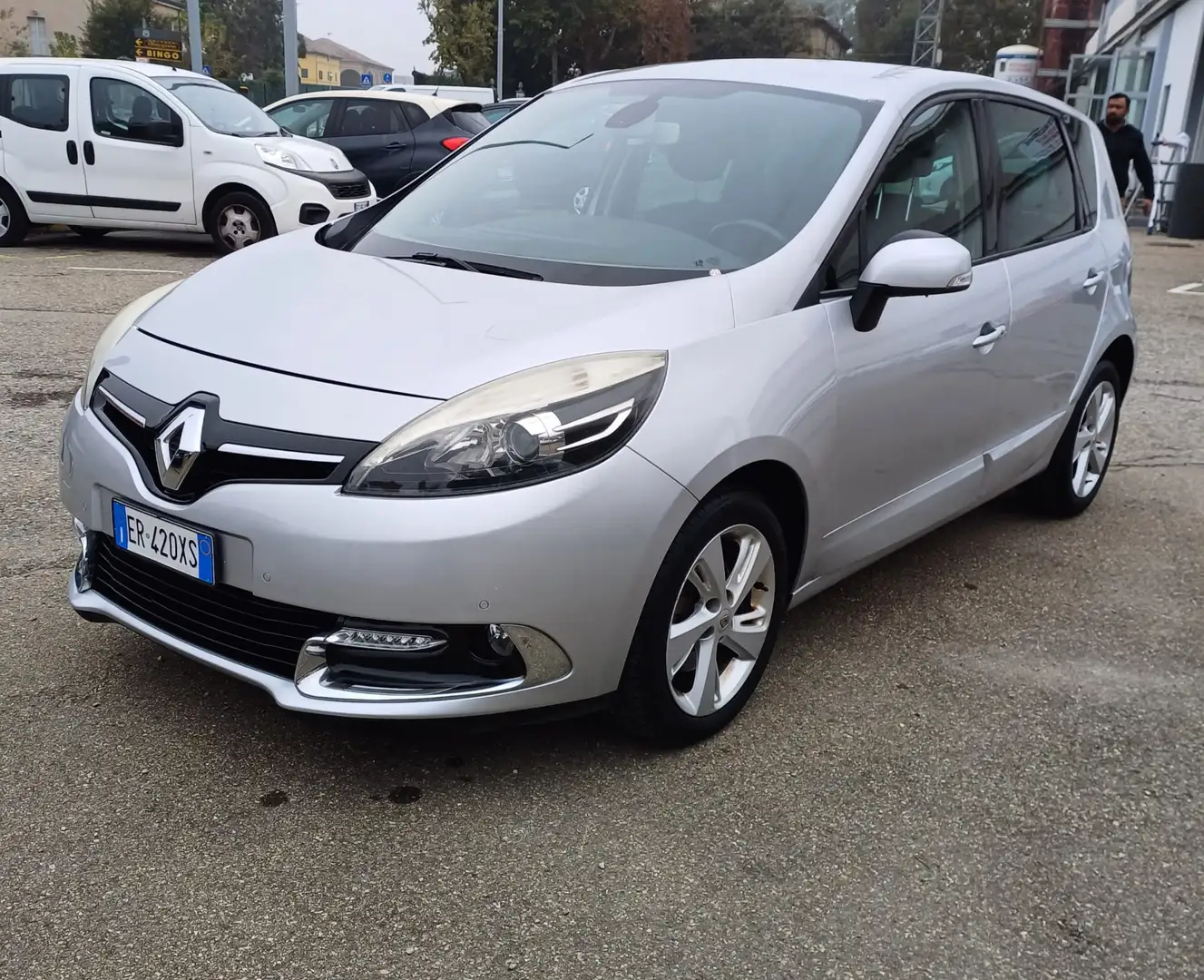 Renault Scenic Gris - 2