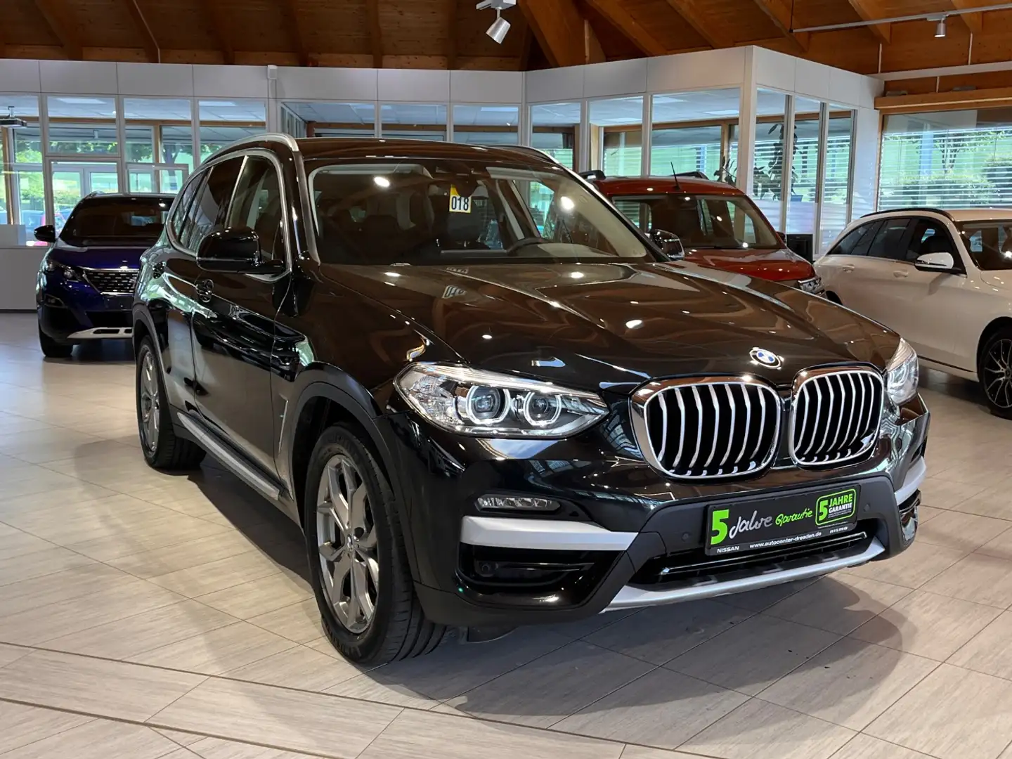 BMW X3 xDrive 30e xLine Navi LED AHK KlimaA SitzH Nero - 2