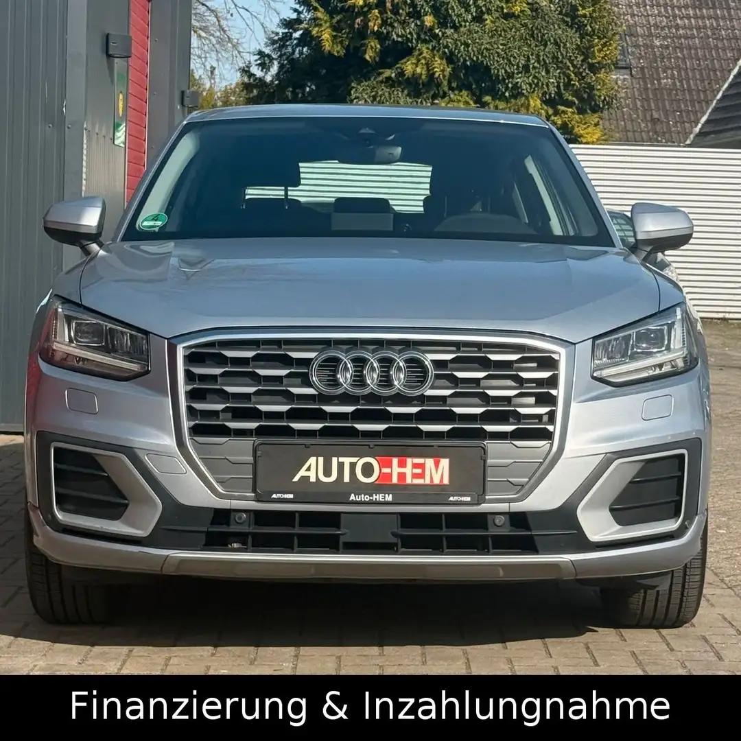 Audi Q2 sport LED Navi ACC Sitzhzg Scheckheft Silber - 2