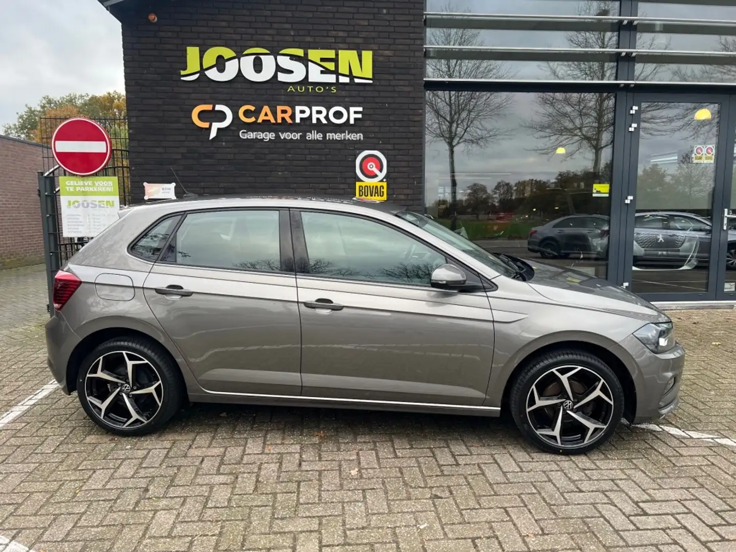Volkswagen Polo 1.0 TSI HIGHLINE Grau - 2