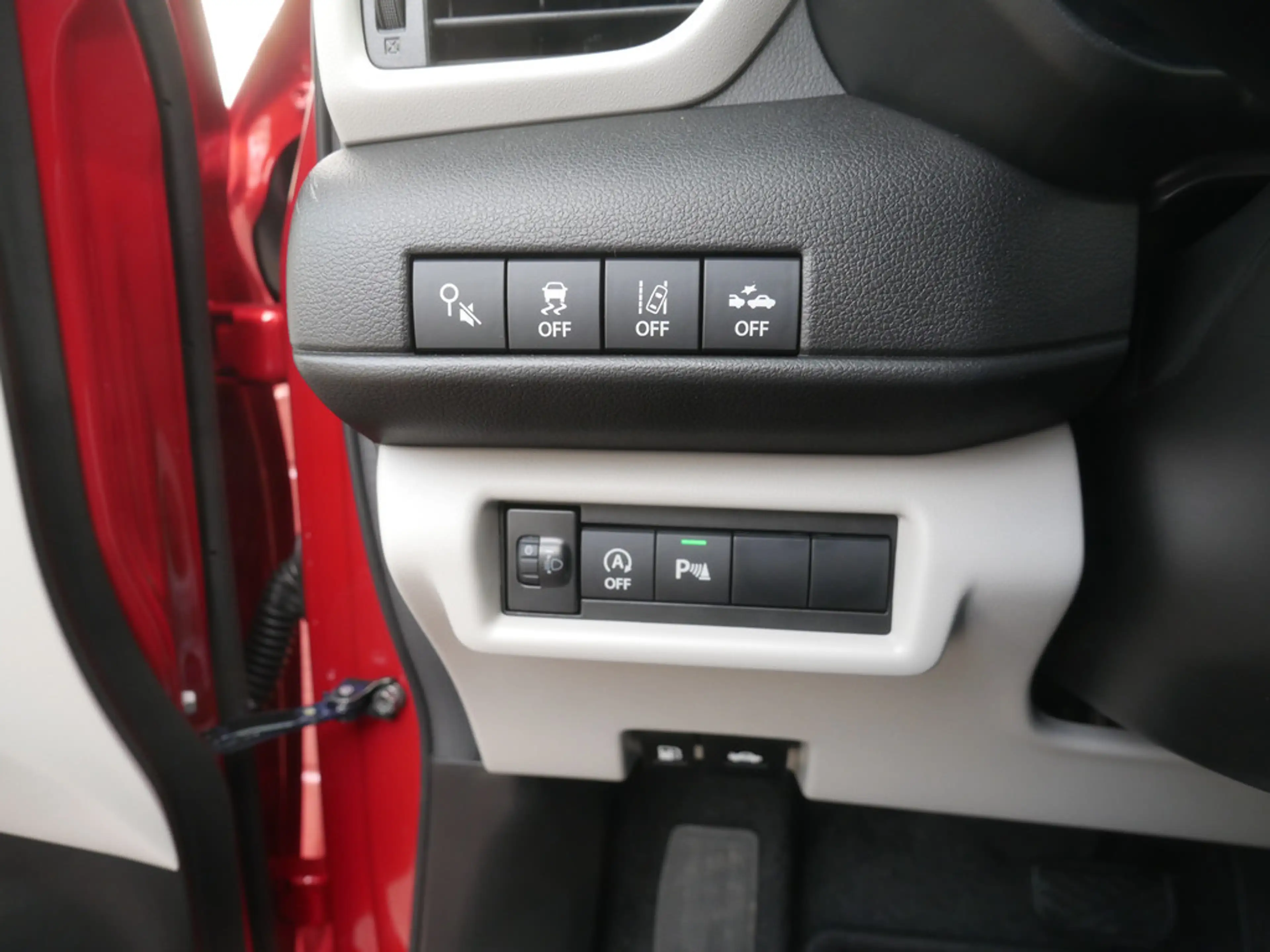 Suzuki Swift 1.2 Hybrid Comfort CVT SHZ NAVI ACC LED — photo 22