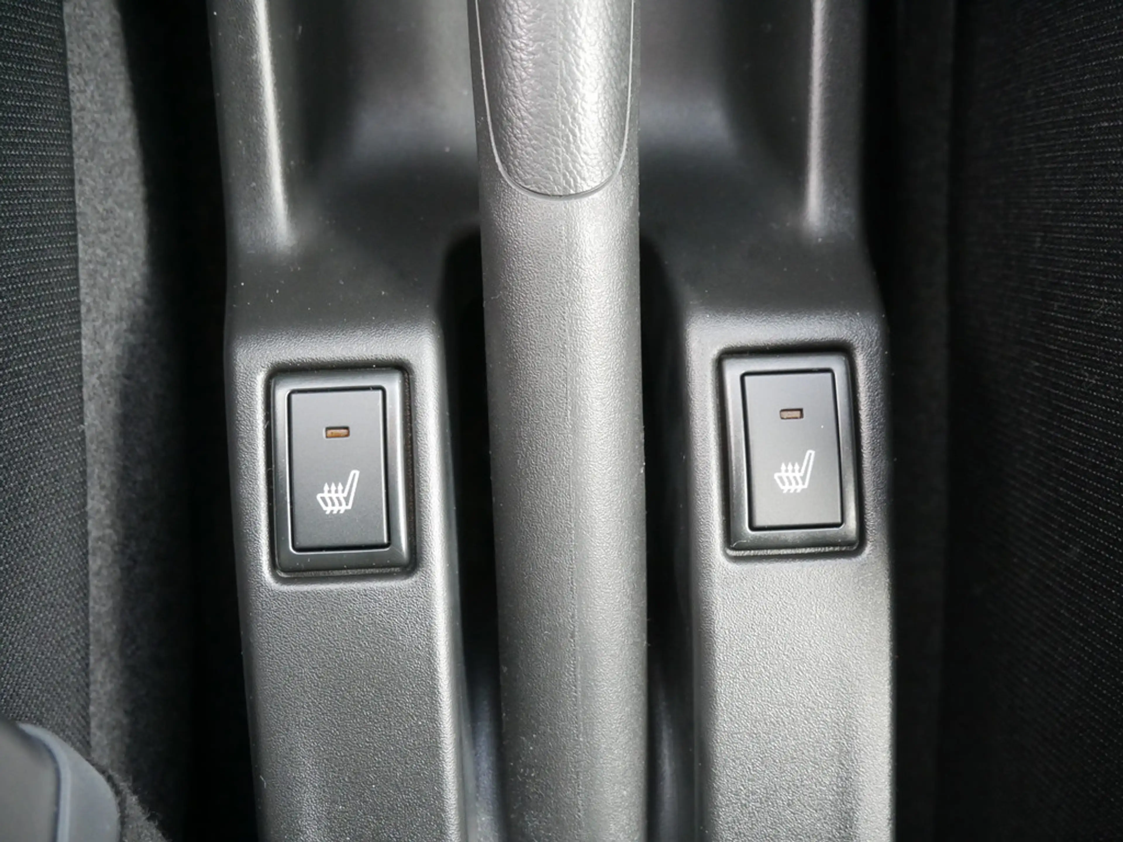 Suzuki Swift 1.2 Hybrid Comfort CVT SHZ NAVI ACC LED — photo 19