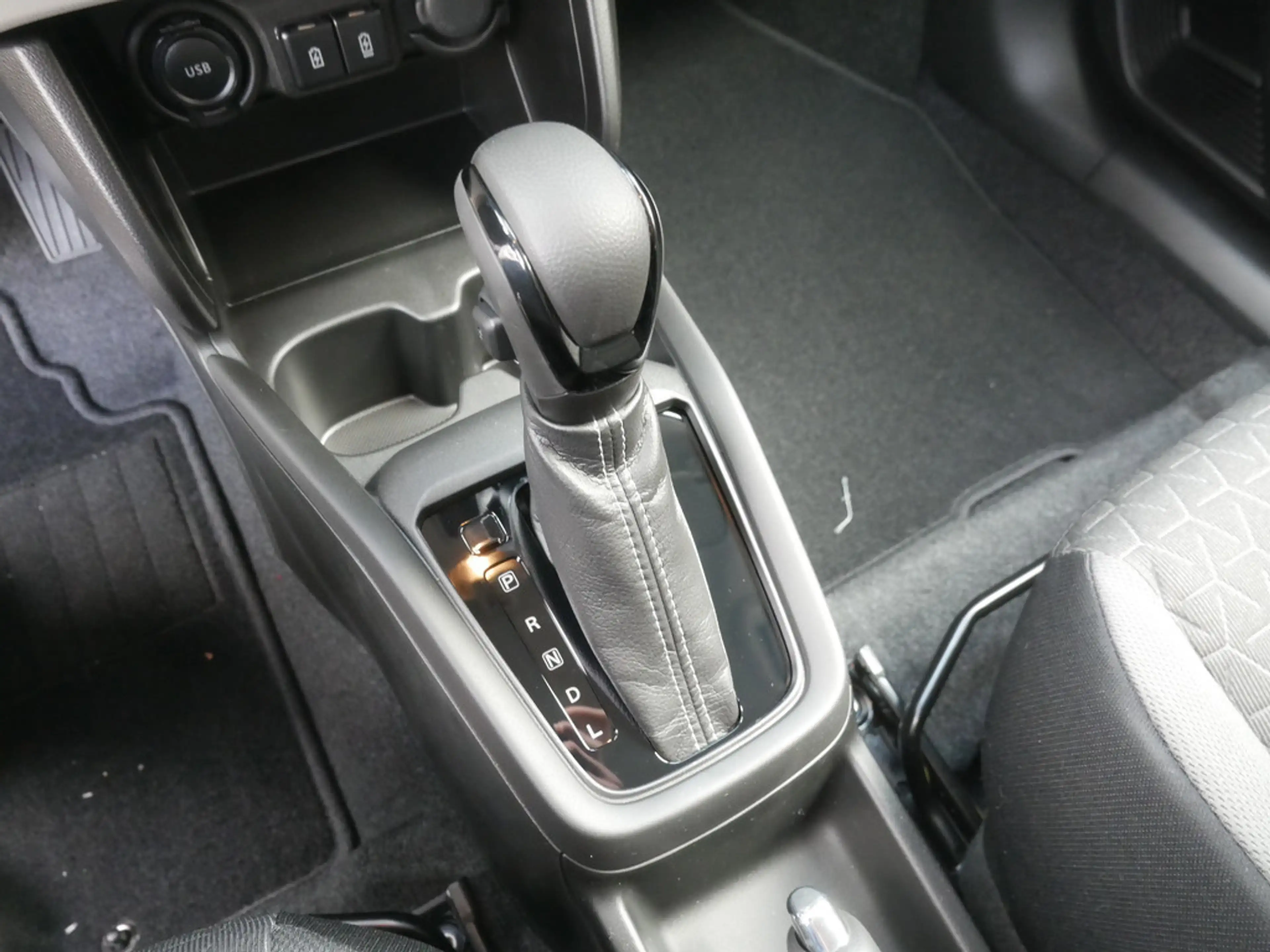 Suzuki Swift 1.2 Hybrid Comfort CVT SHZ NAVI ACC LED — photo 20