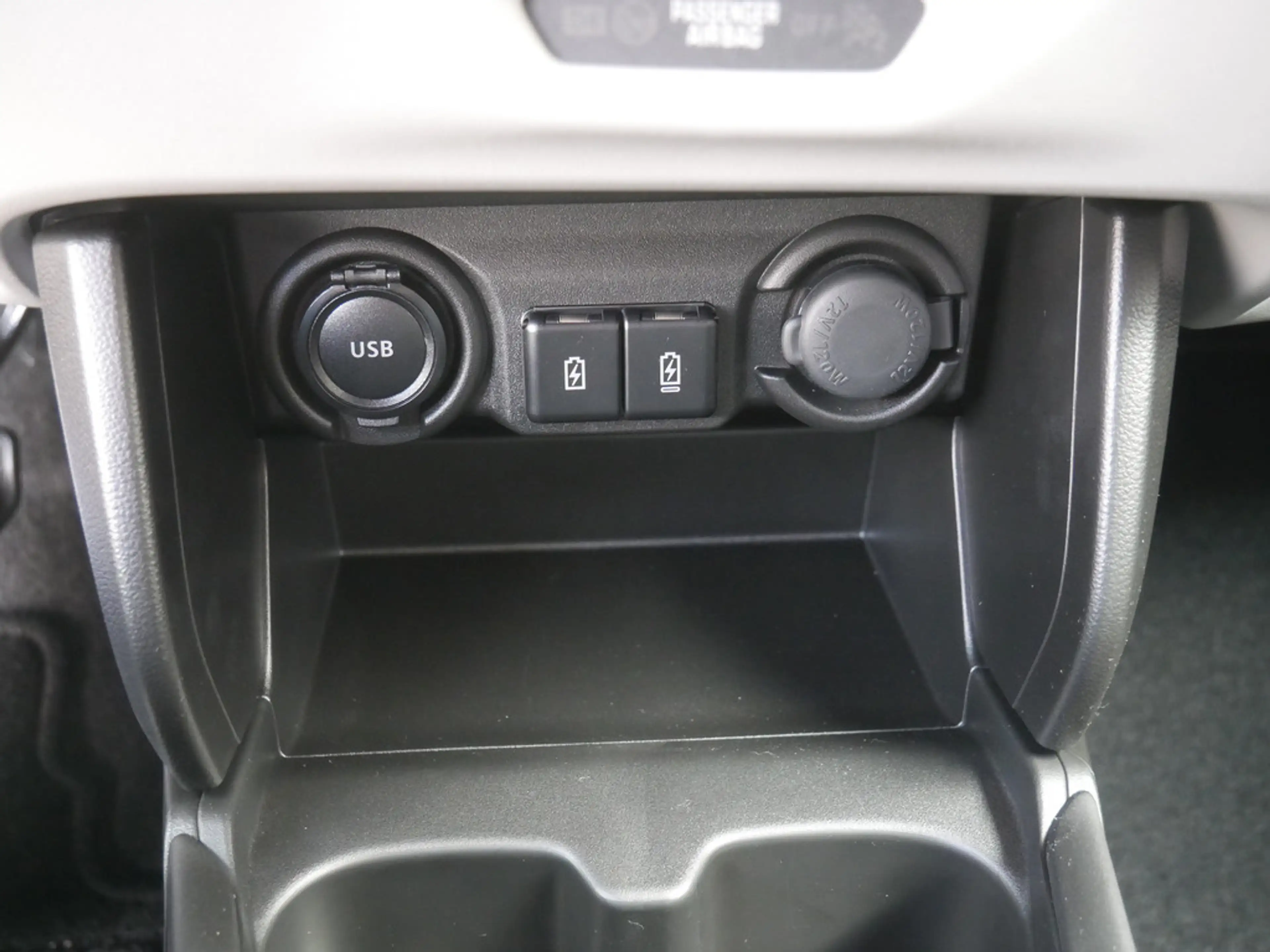 Suzuki Swift 1.2 Hybrid Comfort CVT SHZ NAVI ACC LED — photo 18