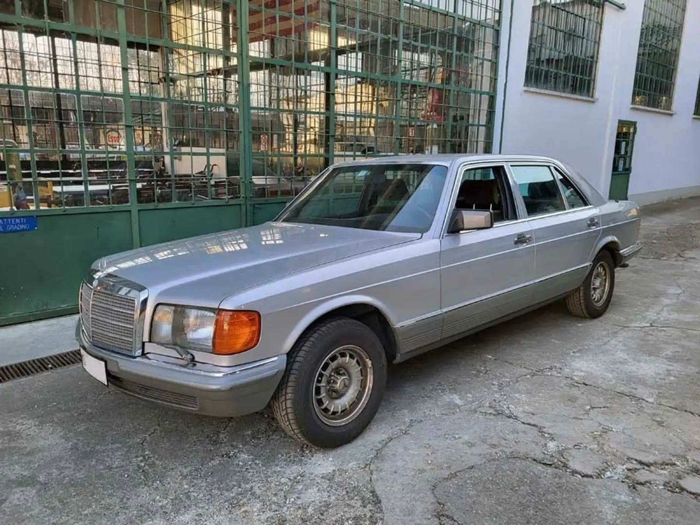 Mercedes-Benz S 500 500 SEL W126 Šedá - 1