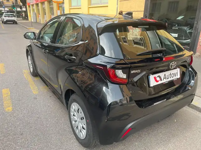 Toyota Yaris view 6